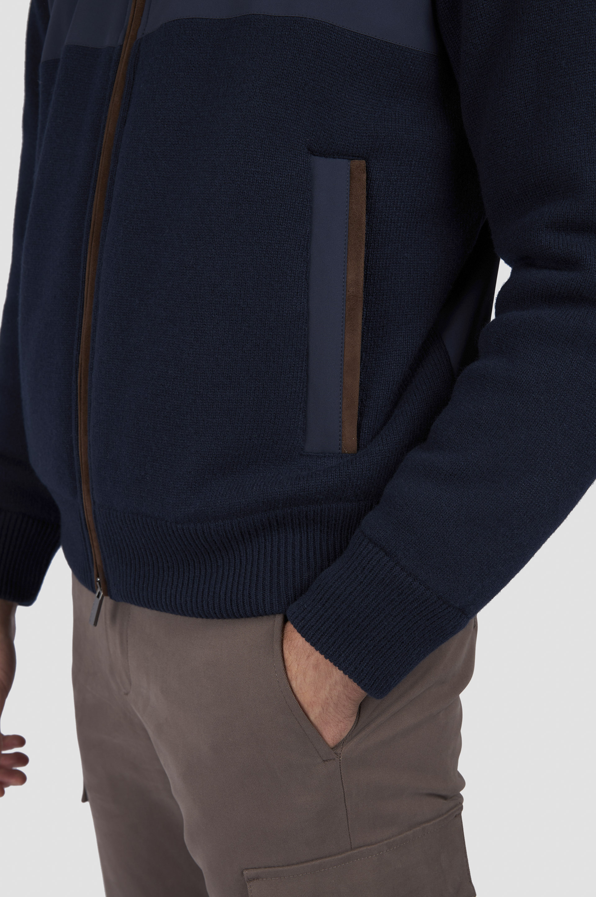 Hybrid jacket in wool and cashmere with Suede and Typhoon® Re-4x4 Stretch details image number 8 Hybrid jacket in wool and cashmere with Suede and Typhoon® Re-4x4 Stretch details image number 8
