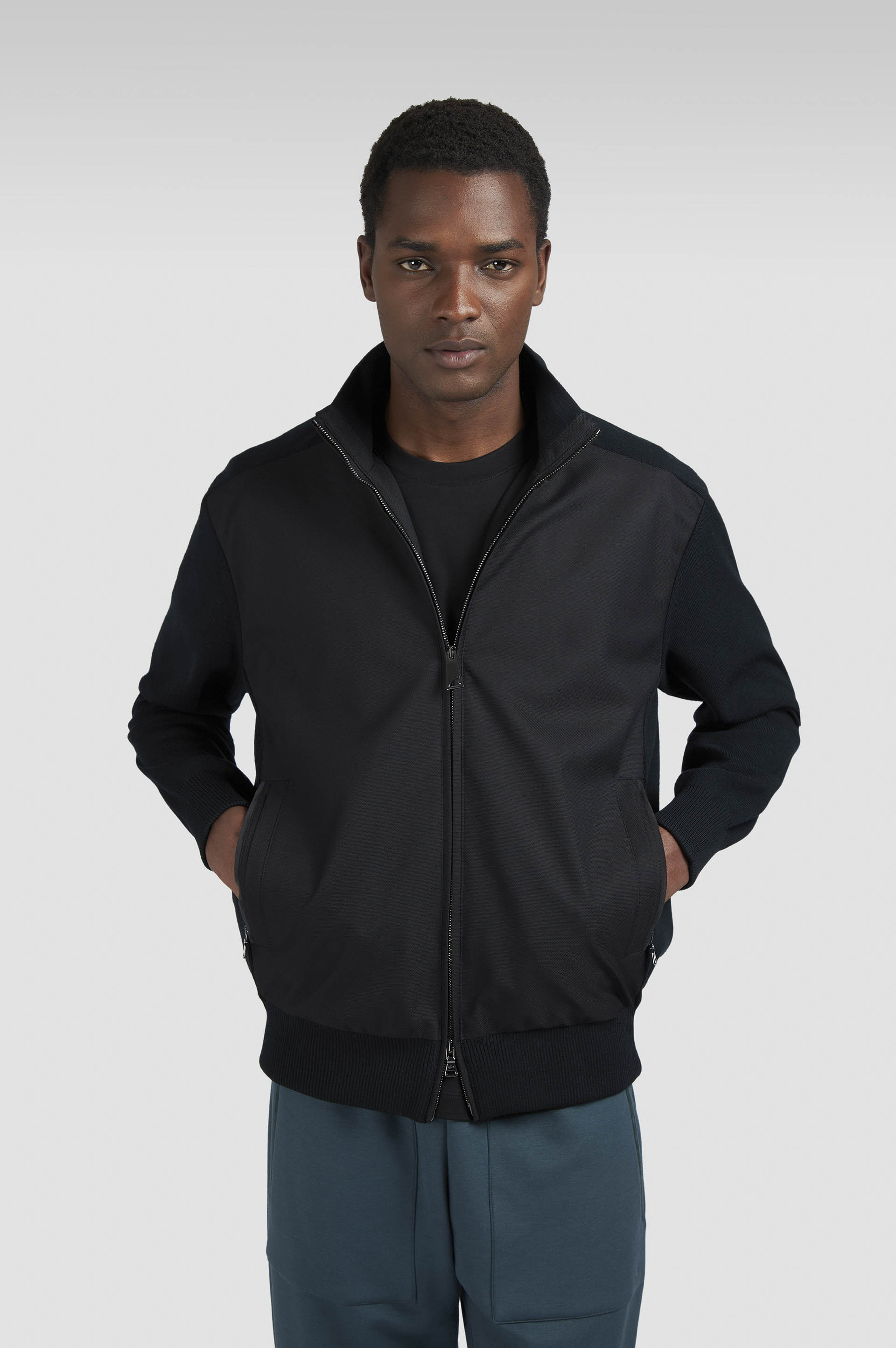 X-Soft Hybrid zip-up sweater in Soft Cool Touch wool and Typhoon® image number 0 X-Soft Hybrid zip-up sweater in Soft Cool Touch wool and Typhoon® image number 0