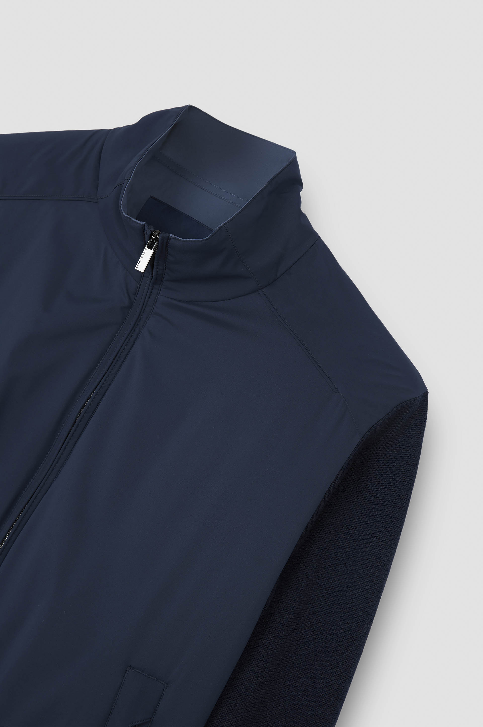 Hybrid zip-up sweater in Soft Cool Touch wool and Typhoon® Platinum image number 6 Hybrid zip-up sweater in Soft Cool Touch wool and Typhoon® Platinum image number 6
