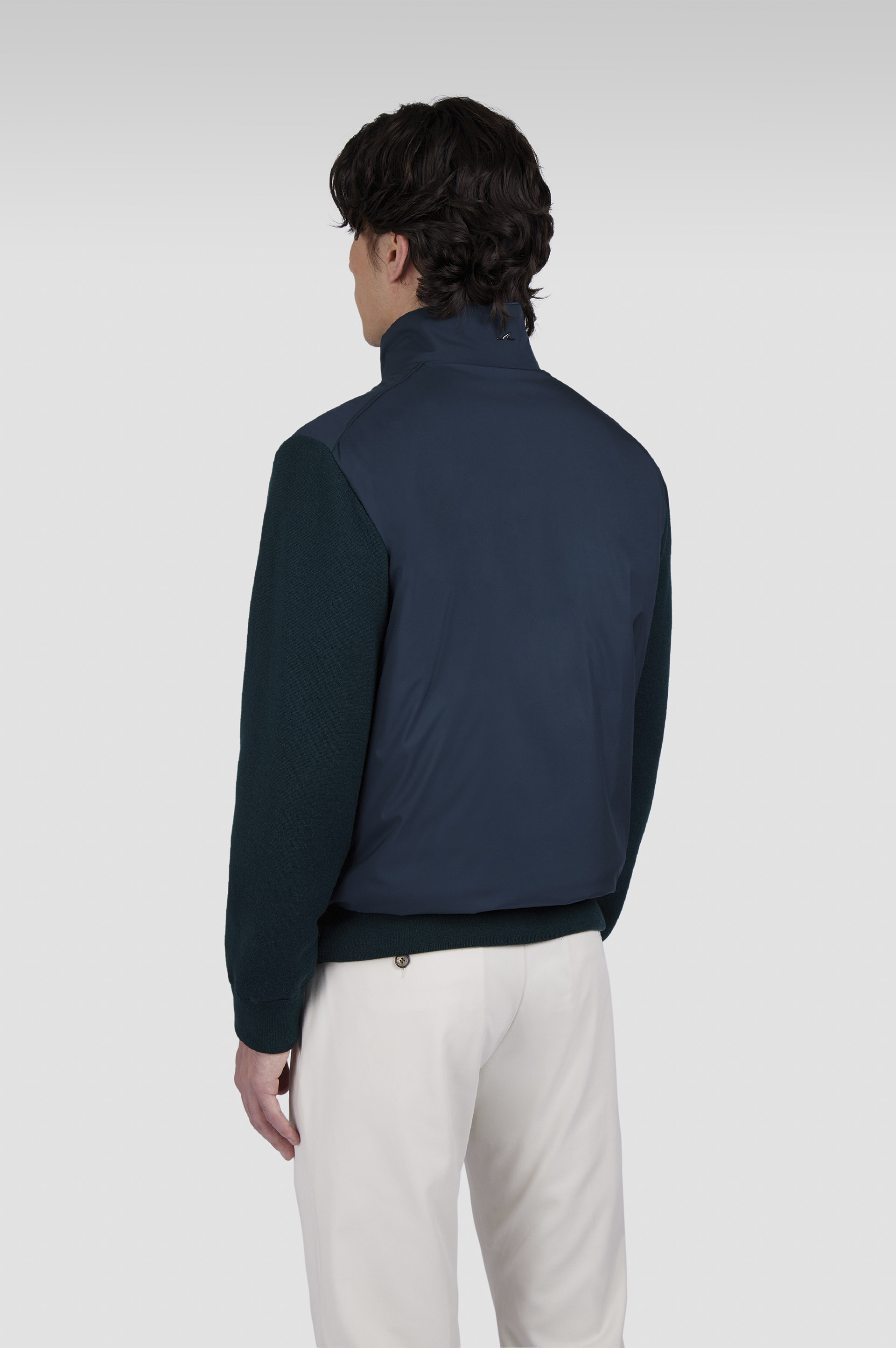 Hybrid zip-up sweater in Soft Cool Touch wool and Typhoon® Platinum image number 3 Hybrid zip-up sweater in Soft Cool Touch wool and Typhoon® Platinum image number 3