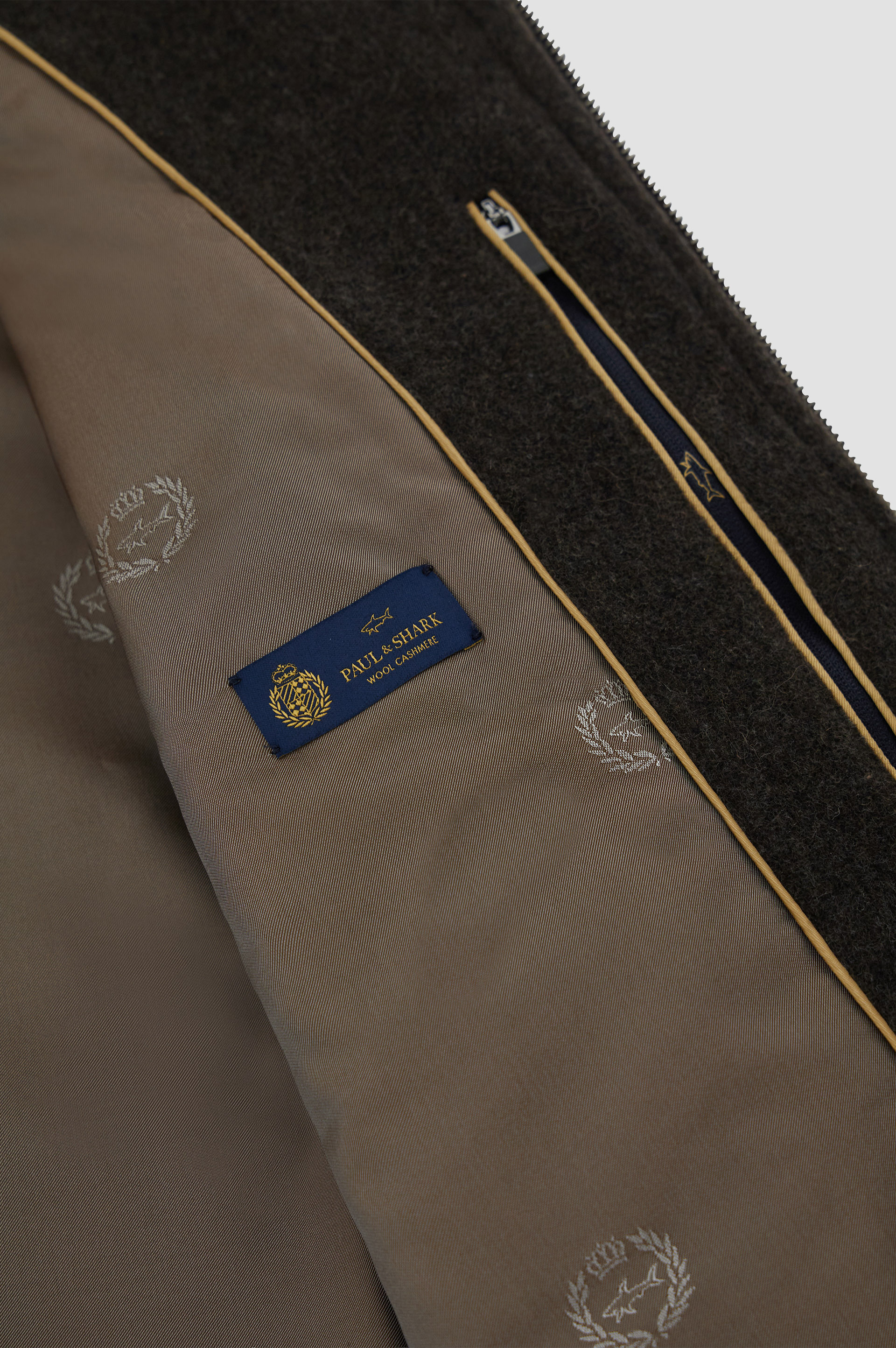 Jersey h&iacute;brido con cremallera de lana y alpaca image number 1