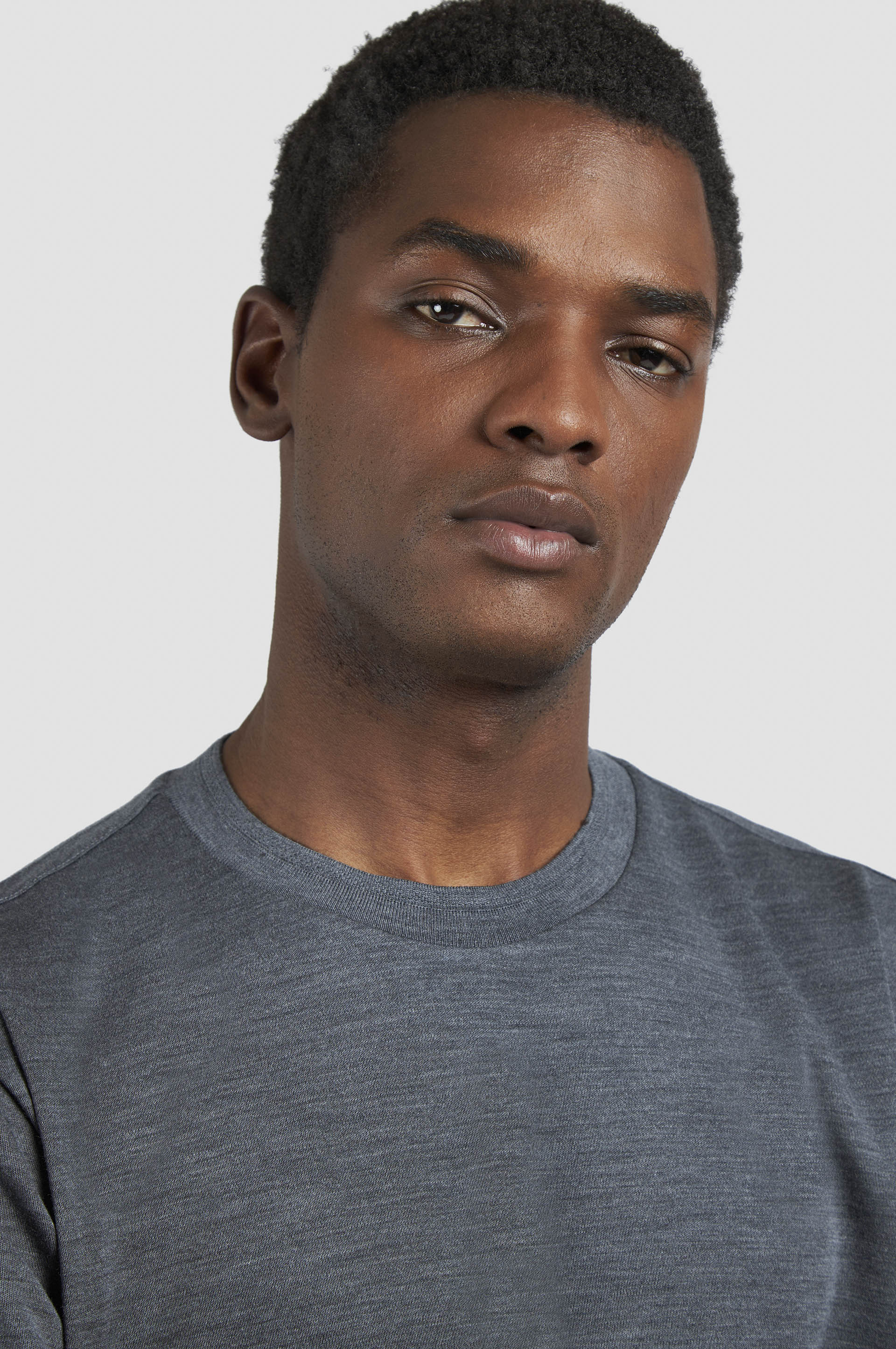 Wool and silk T-shirt image number 4 Wool and silk T-shirt image number 4