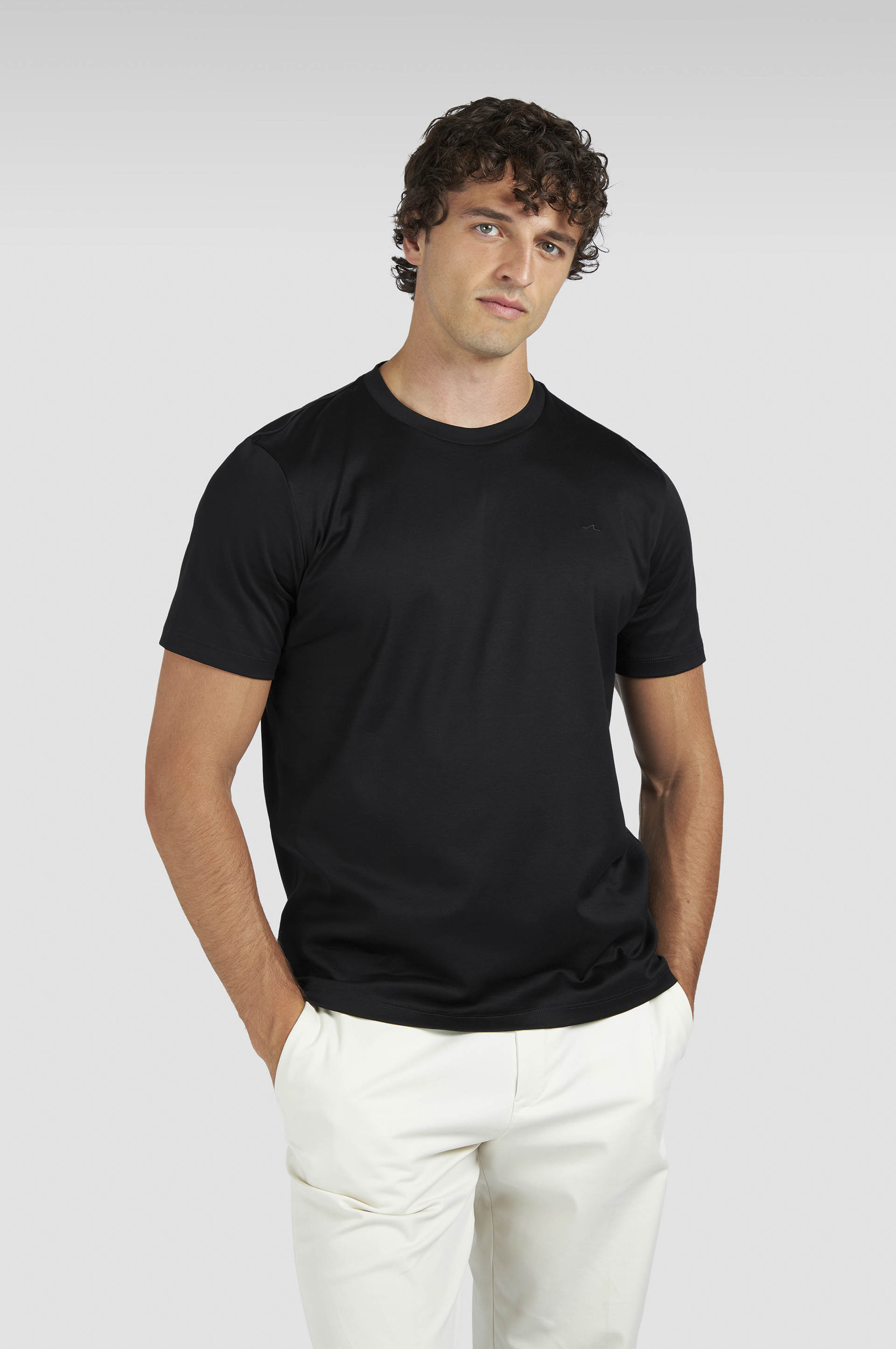 T-shirt in cotone Aqua Touch con ricamo Shark Fin image number 0 T-shirt in cotone Aqua Touch con ricamo Shark Fin image number 0