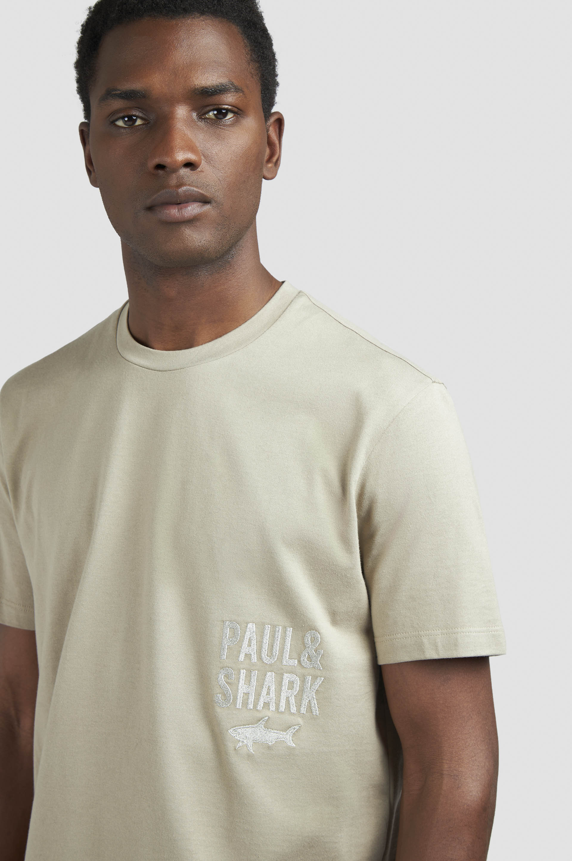 Cotton jersey T-shirt with logo embroidery image number 4 Cotton jersey T-shirt with logo embroidery image number 4