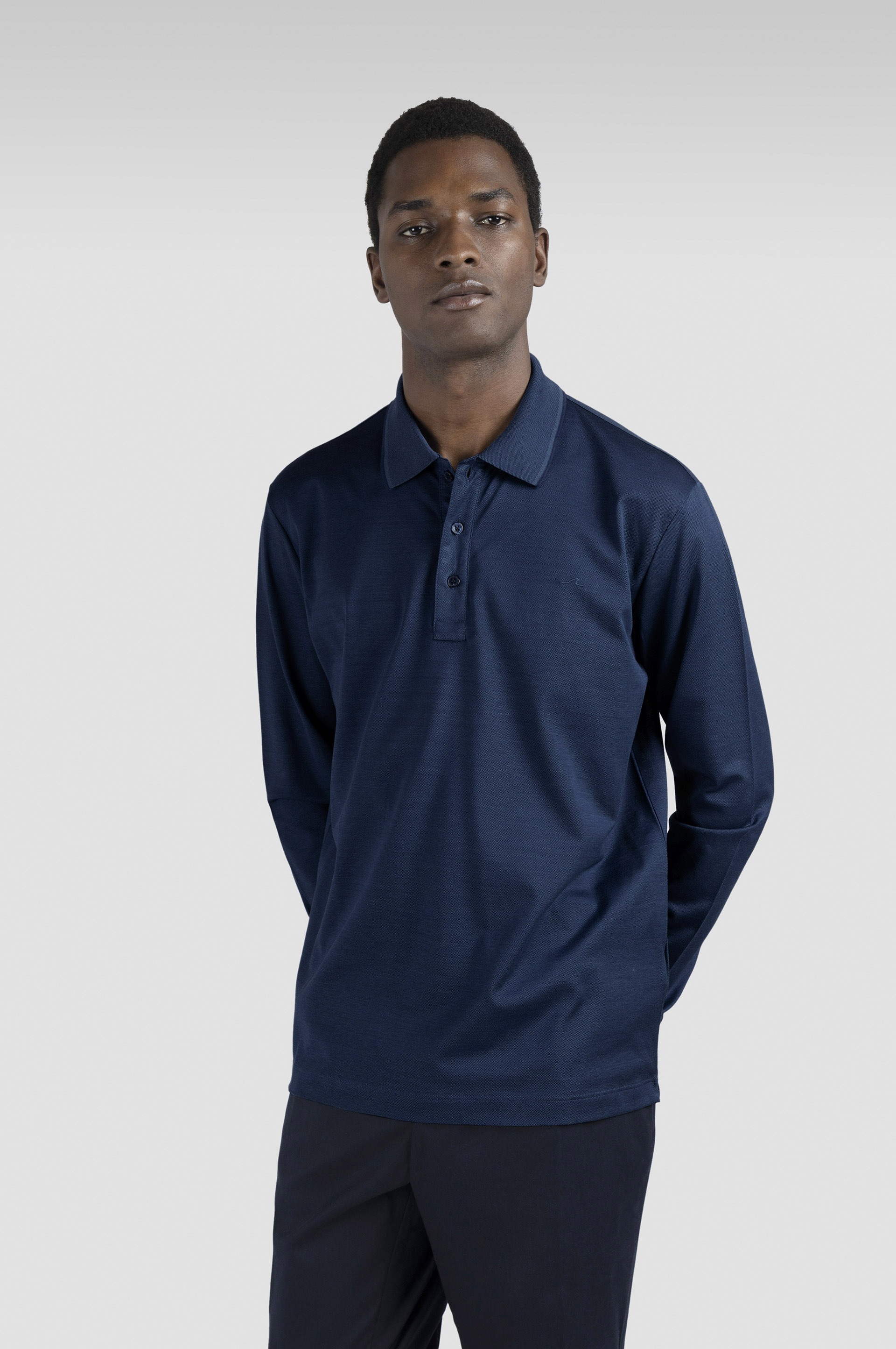 Polo en coton piqué Two Tone avec broderie Shark Fin image number 0