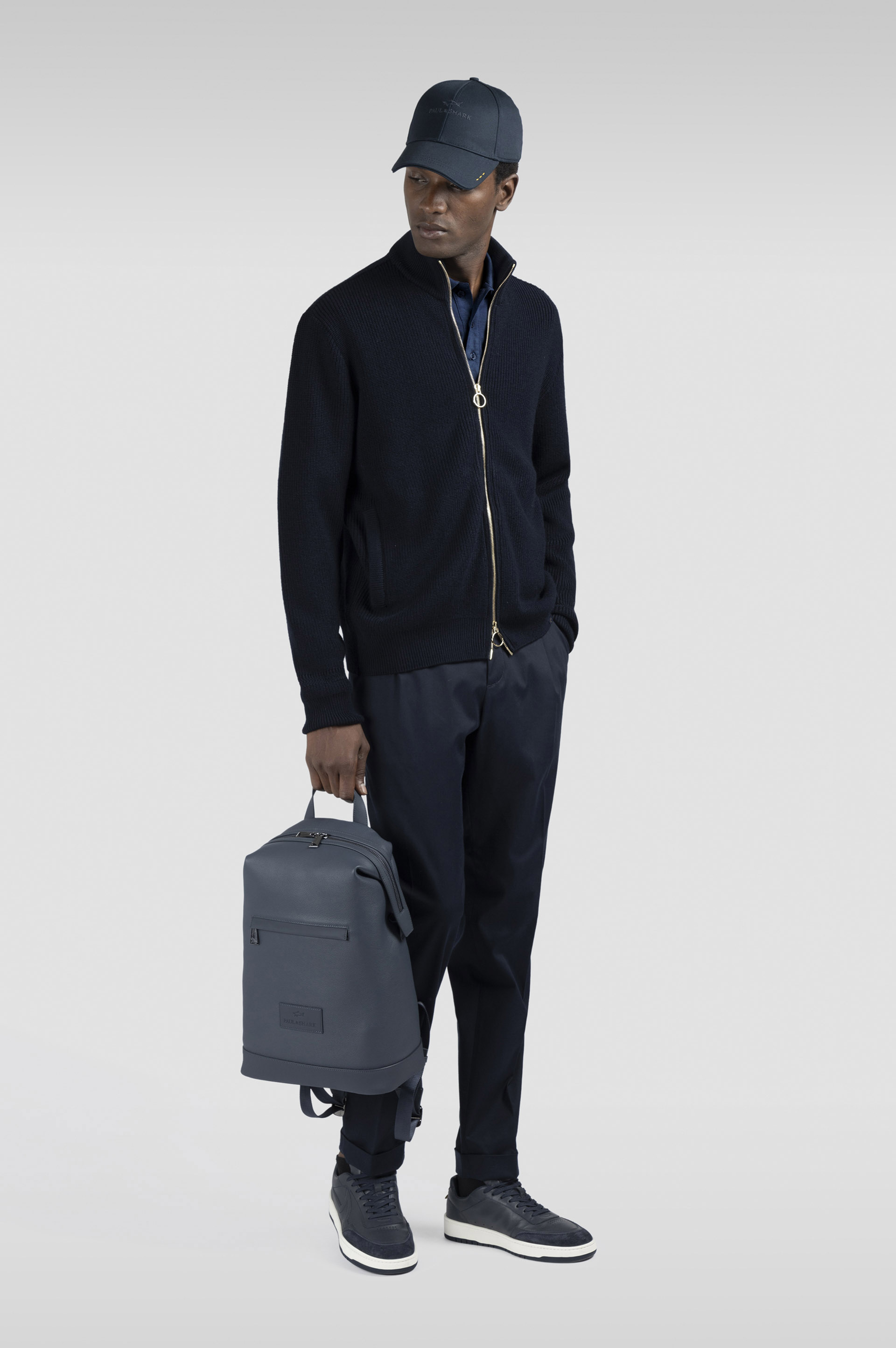 Polo en coton piqué Two Tone avec broderie Shark Fin image number 2