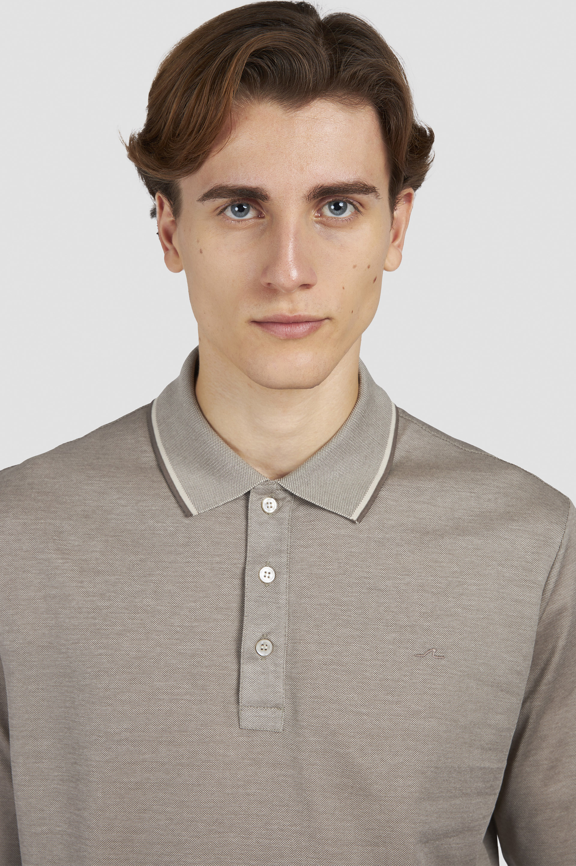 Two-tone piqué cotton polo shirt with Shark Fin embroidery image number 4