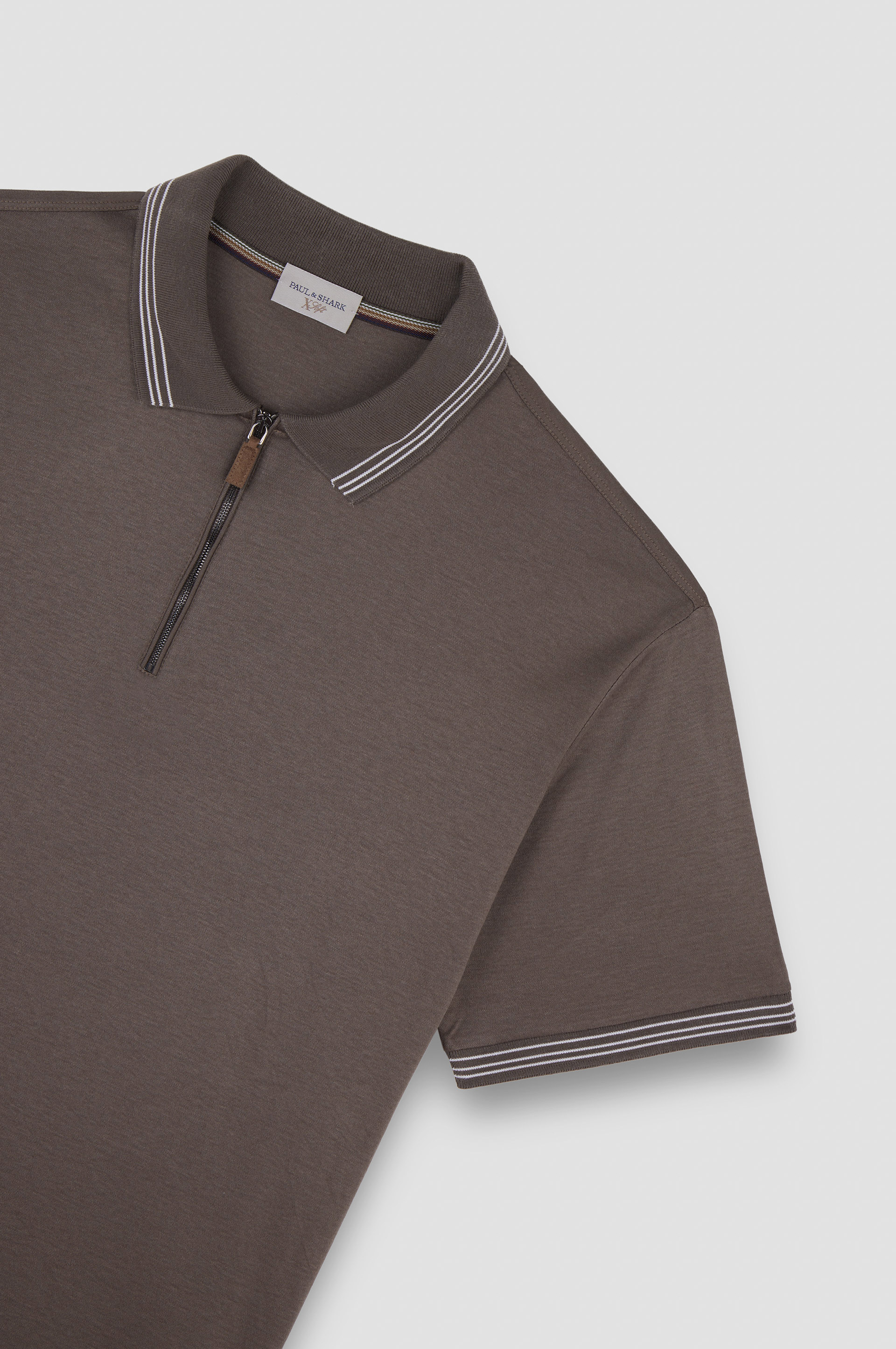 Polo X-Soft de algodón Interlock con perfiles a rayas image number 5 Polo X-Soft de algodón Interlock con perfiles a rayas image number 5