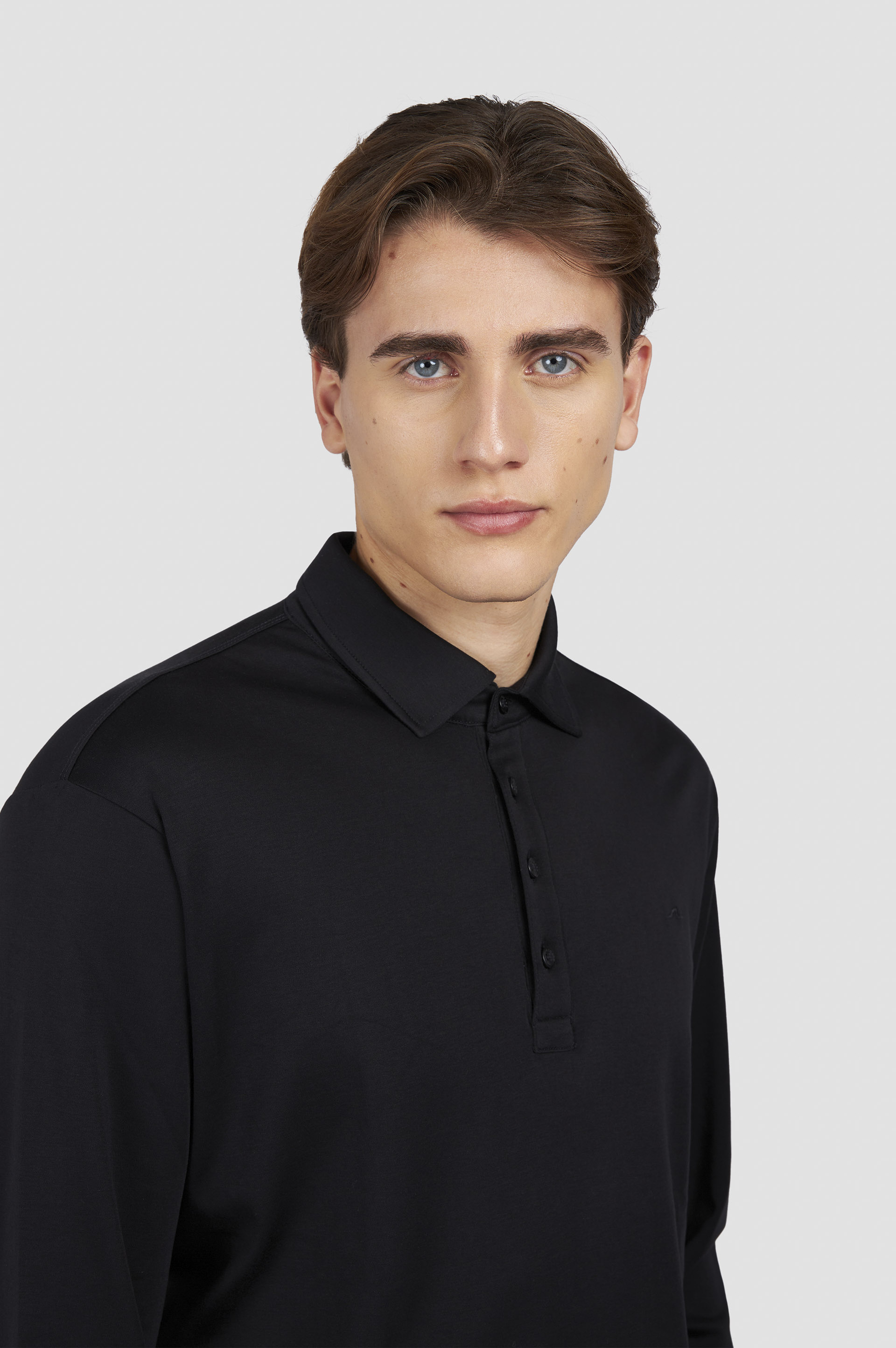 Polo en jersey de coton Supima® avec broderie Shark Fin image number 4