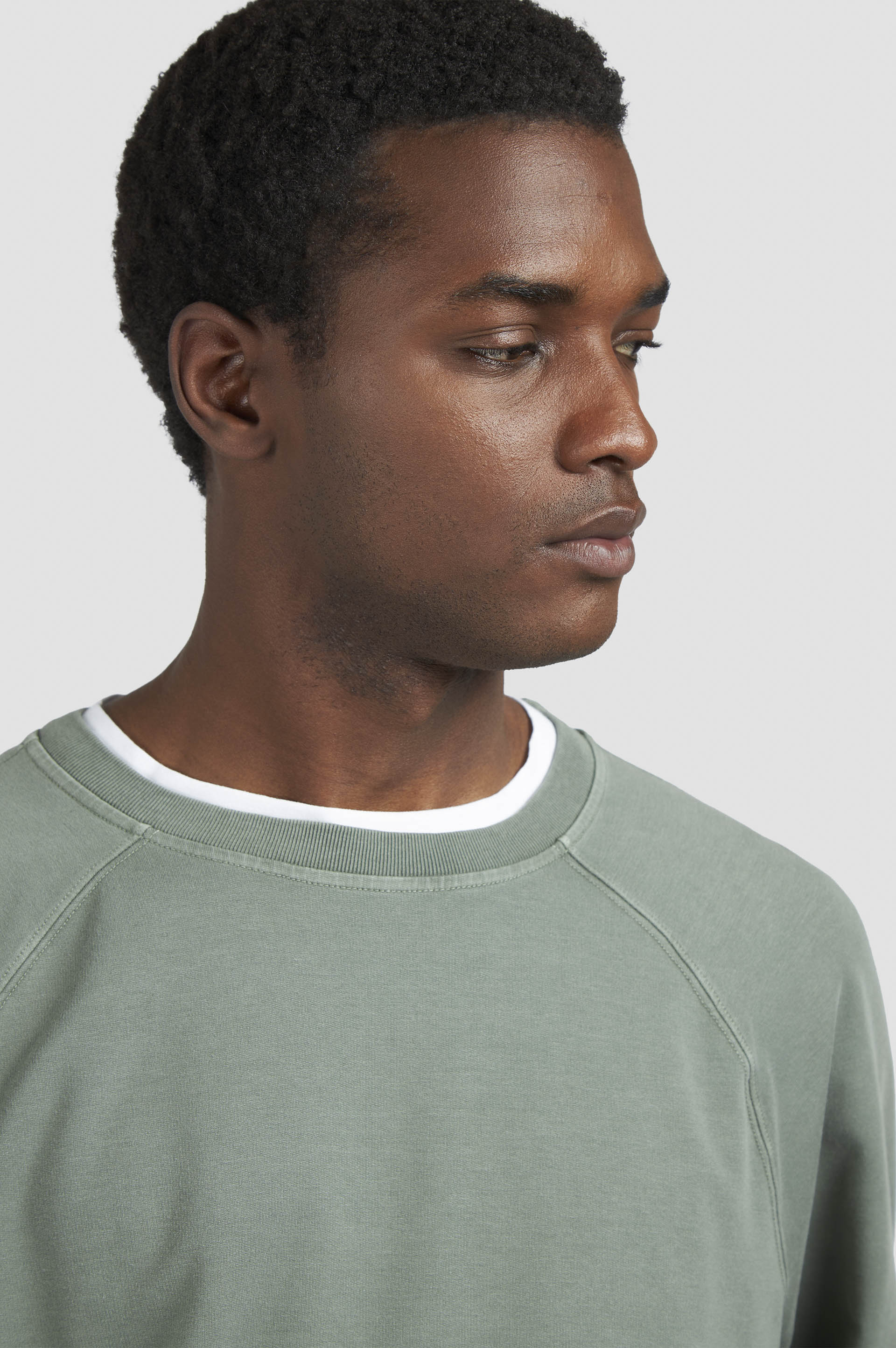 X-Soft garment-dyed cotton sweatshirt image number 4 X-Soft garment-dyed cotton sweatshirt image number 4