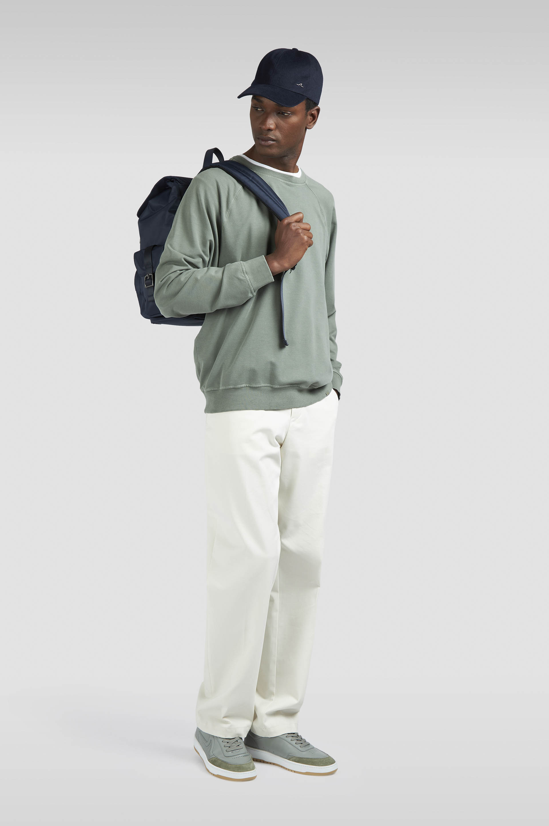 X-Soft garment-dyed cotton sweatshirt image number 2 X-Soft garment-dyed cotton sweatshirt image number 2