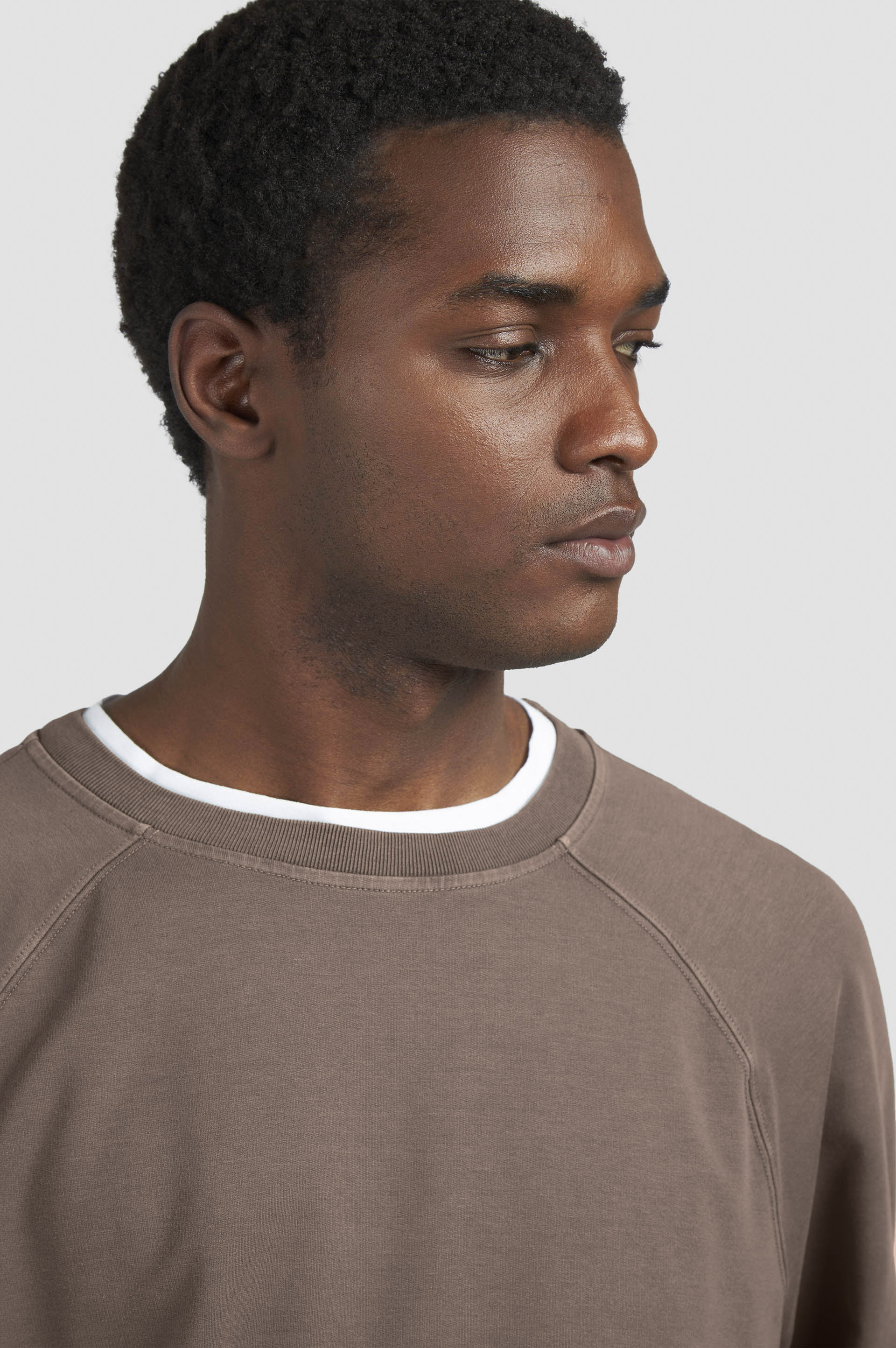 X-Soft garment-dyed cotton sweatshirt image number 4 X-Soft garment-dyed cotton sweatshirt image number 4