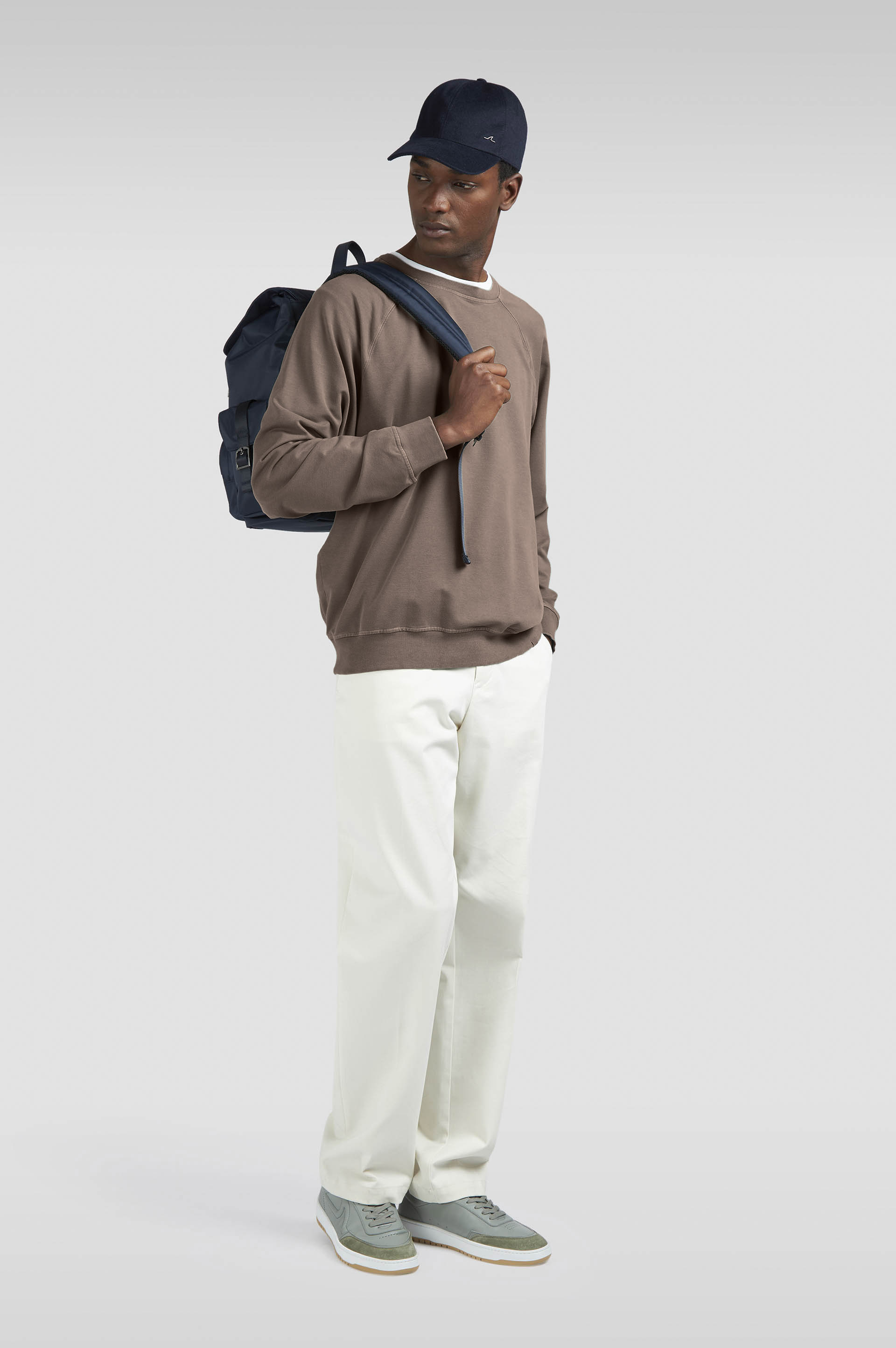 X-Soft garment-dyed cotton sweatshirt image number 2 X-Soft garment-dyed cotton sweatshirt image number 2