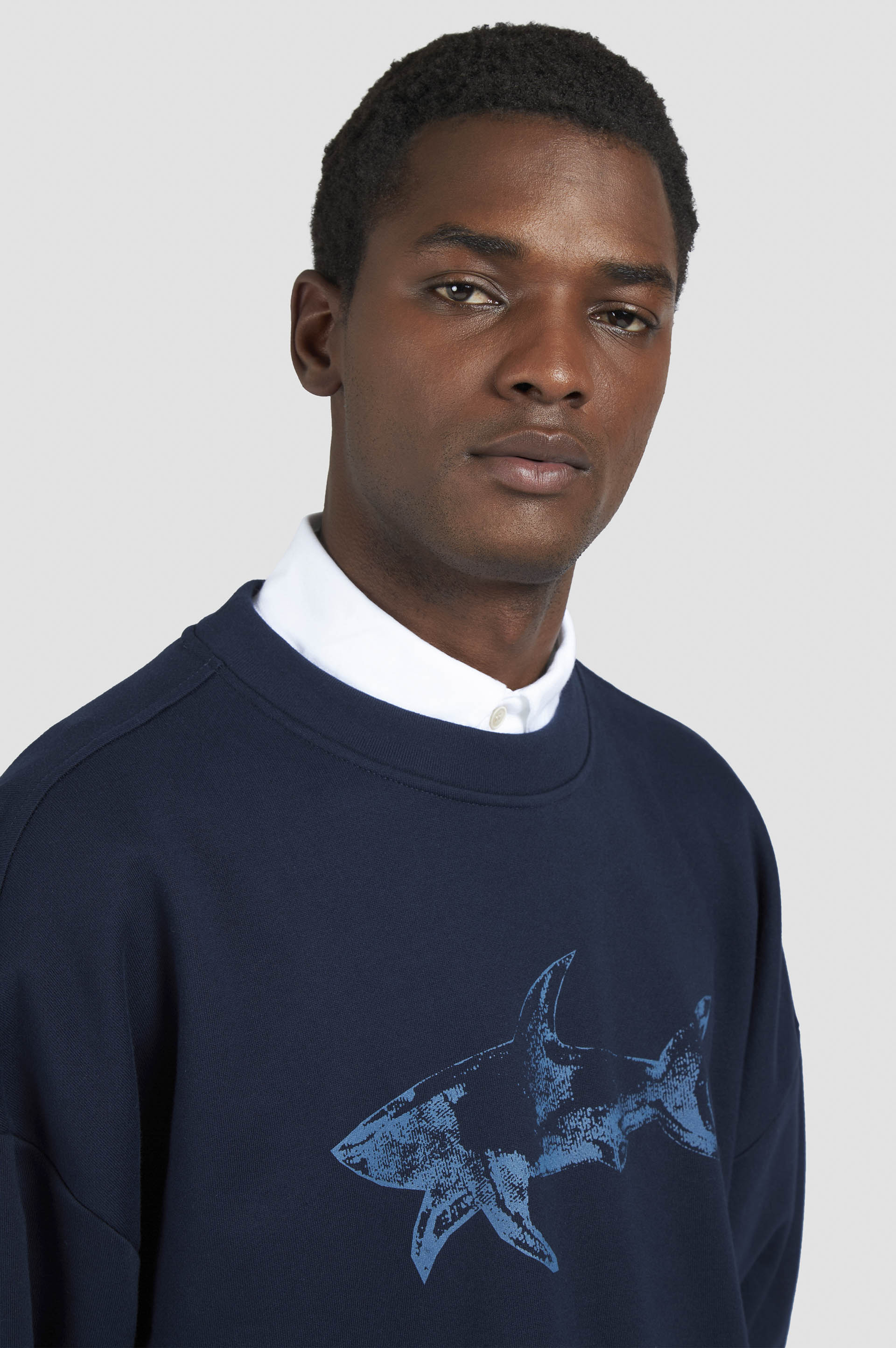 Cotton Fleece sweatshirt with Shark print image number 4 Cotton Fleece sweatshirt with Shark print image number 4