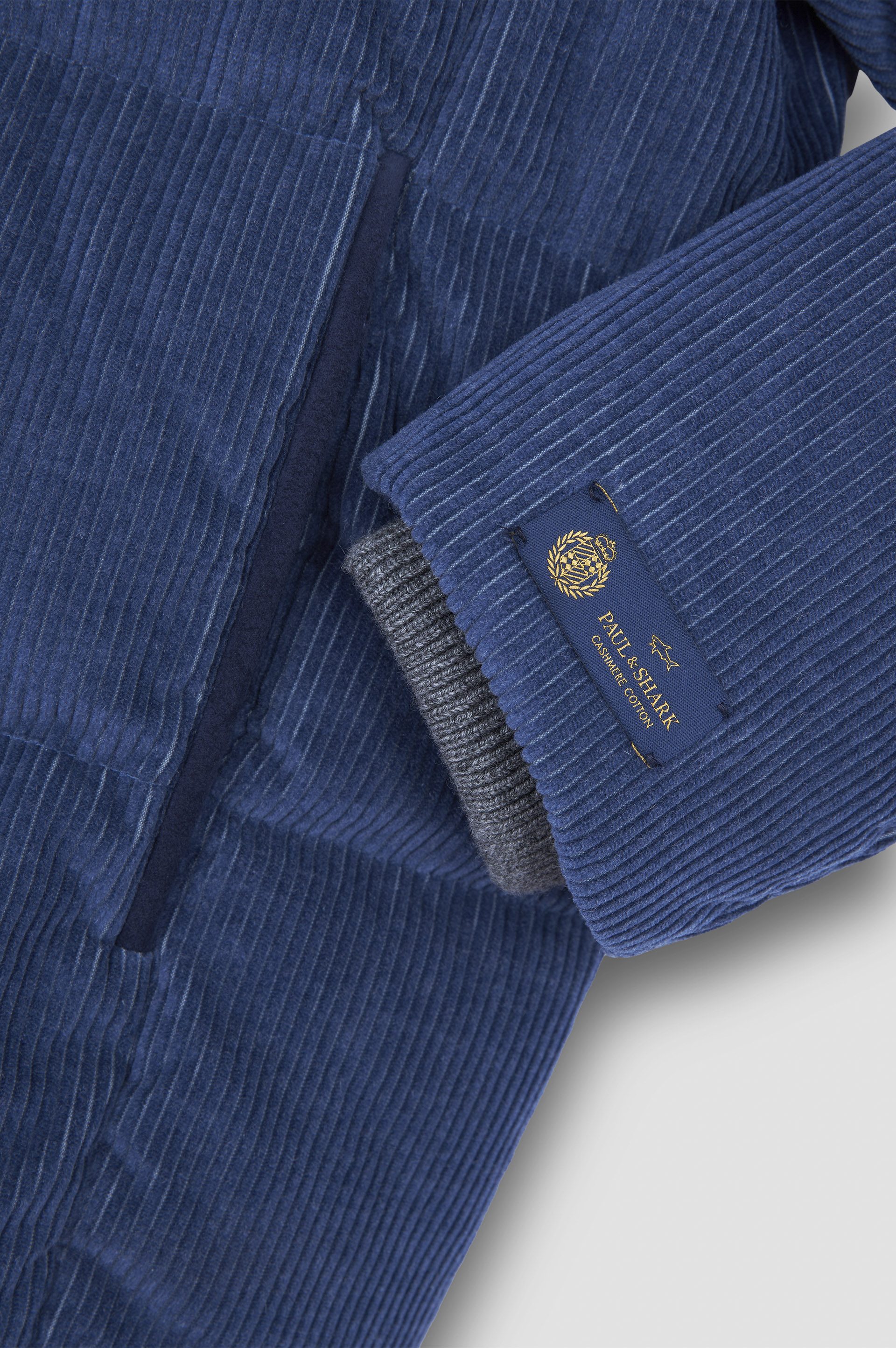 Ultralight down jacket in cashmere and cotton velvet image number 8 Ultralight down jacket in cashmere and cotton velvet image number 8