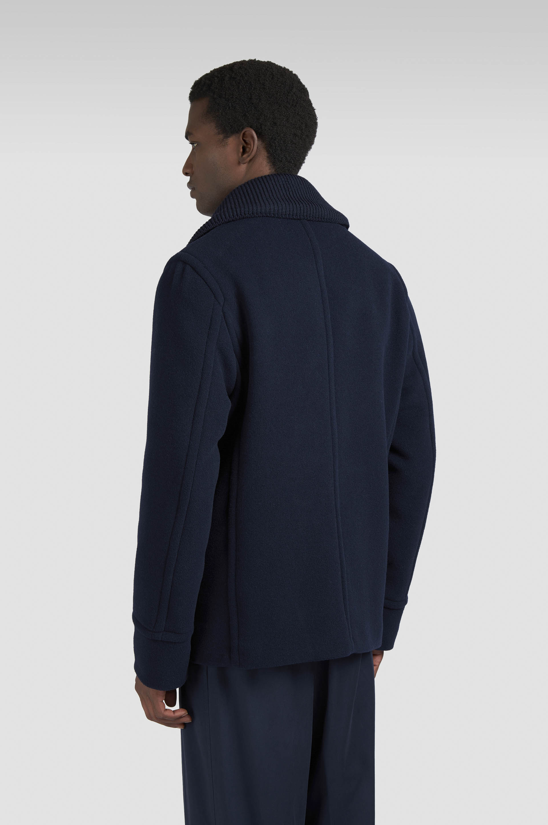 True Peacoat in wool and cashmere image number 3 True Peacoat in wool and cashmere image number 3