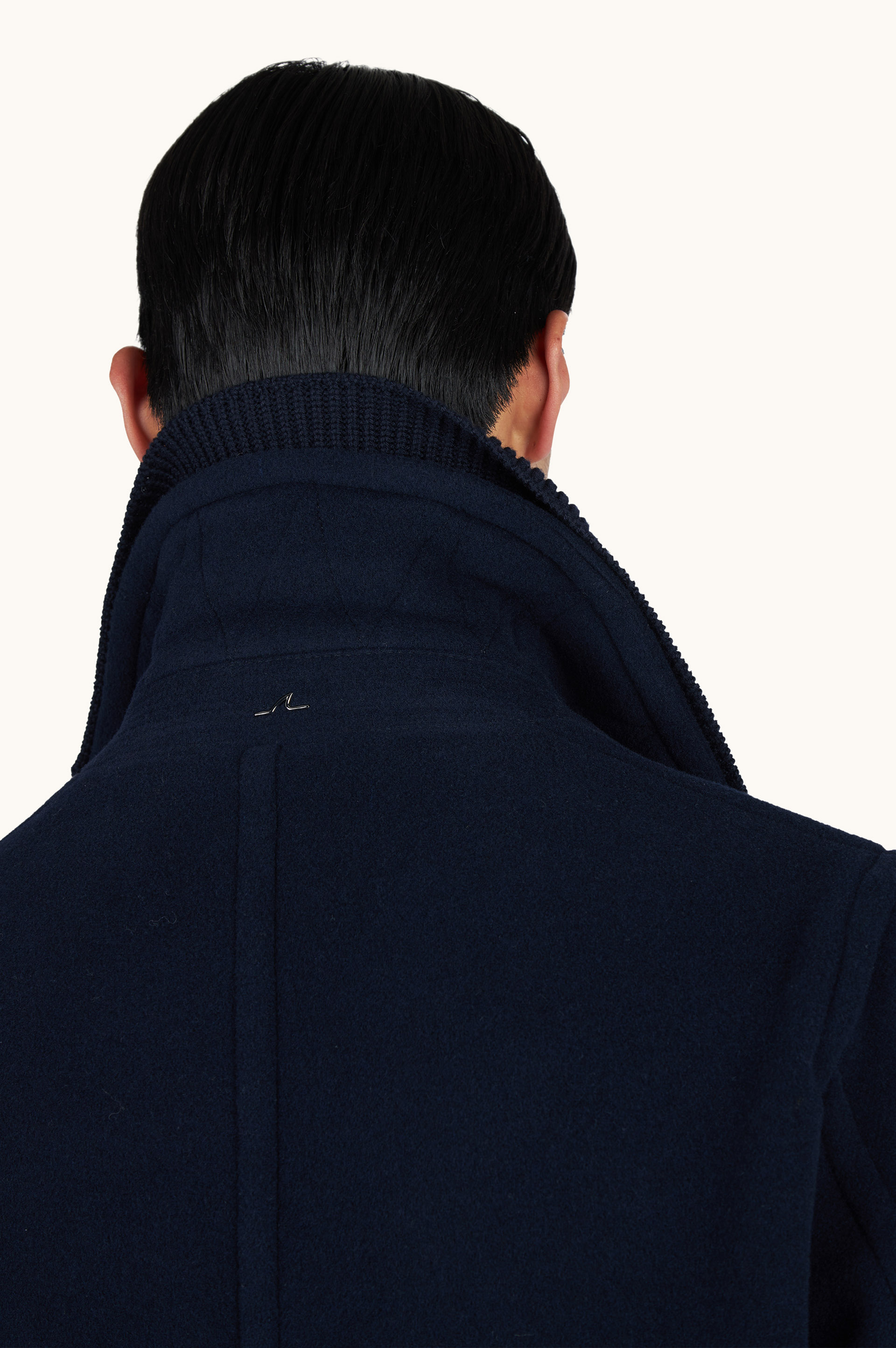 True Peacoat de lana y cachemir image number 4