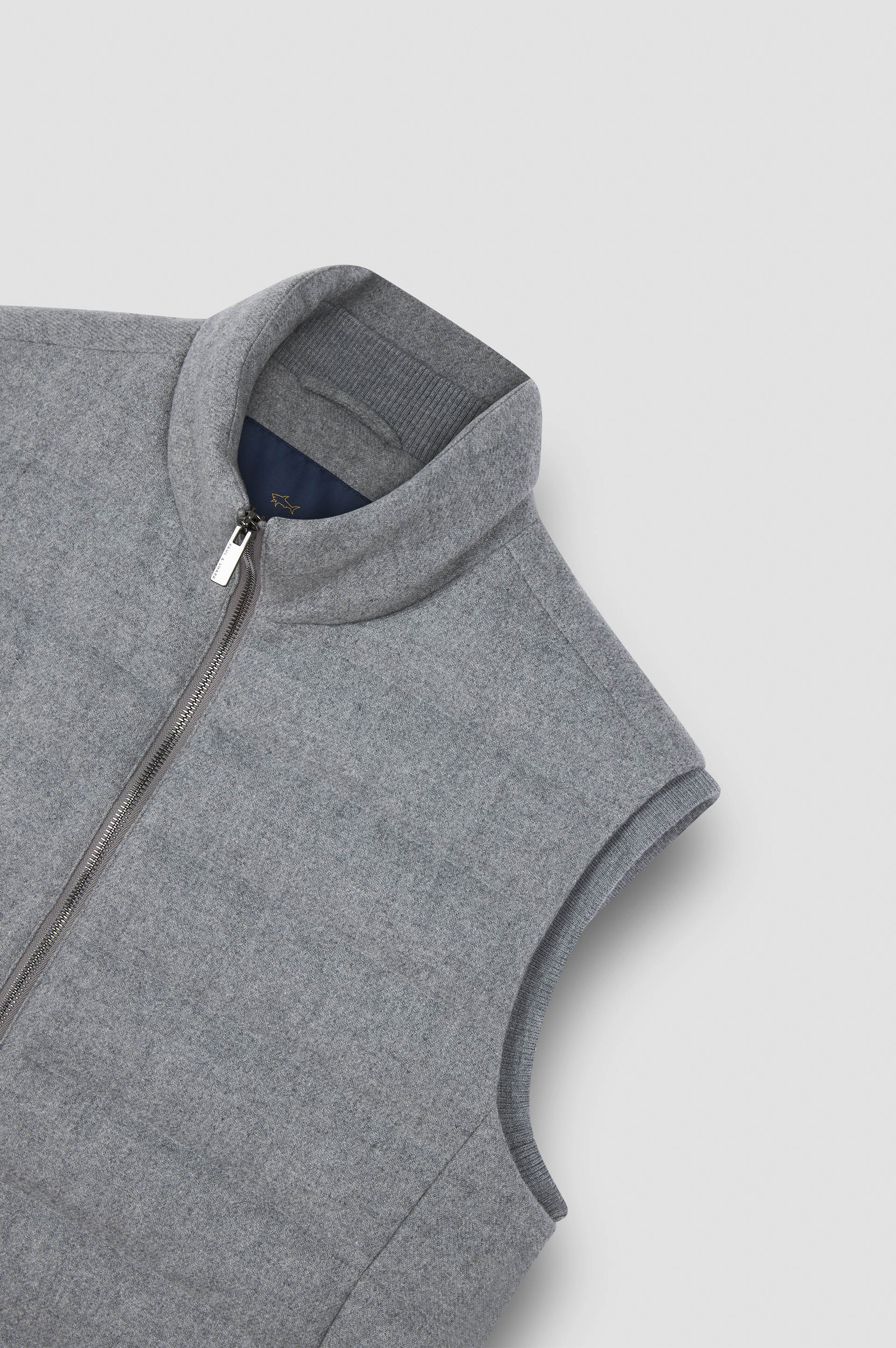 Padded gilet in wool and cashmere image number 6 Padded gilet in wool and cashmere image number 6