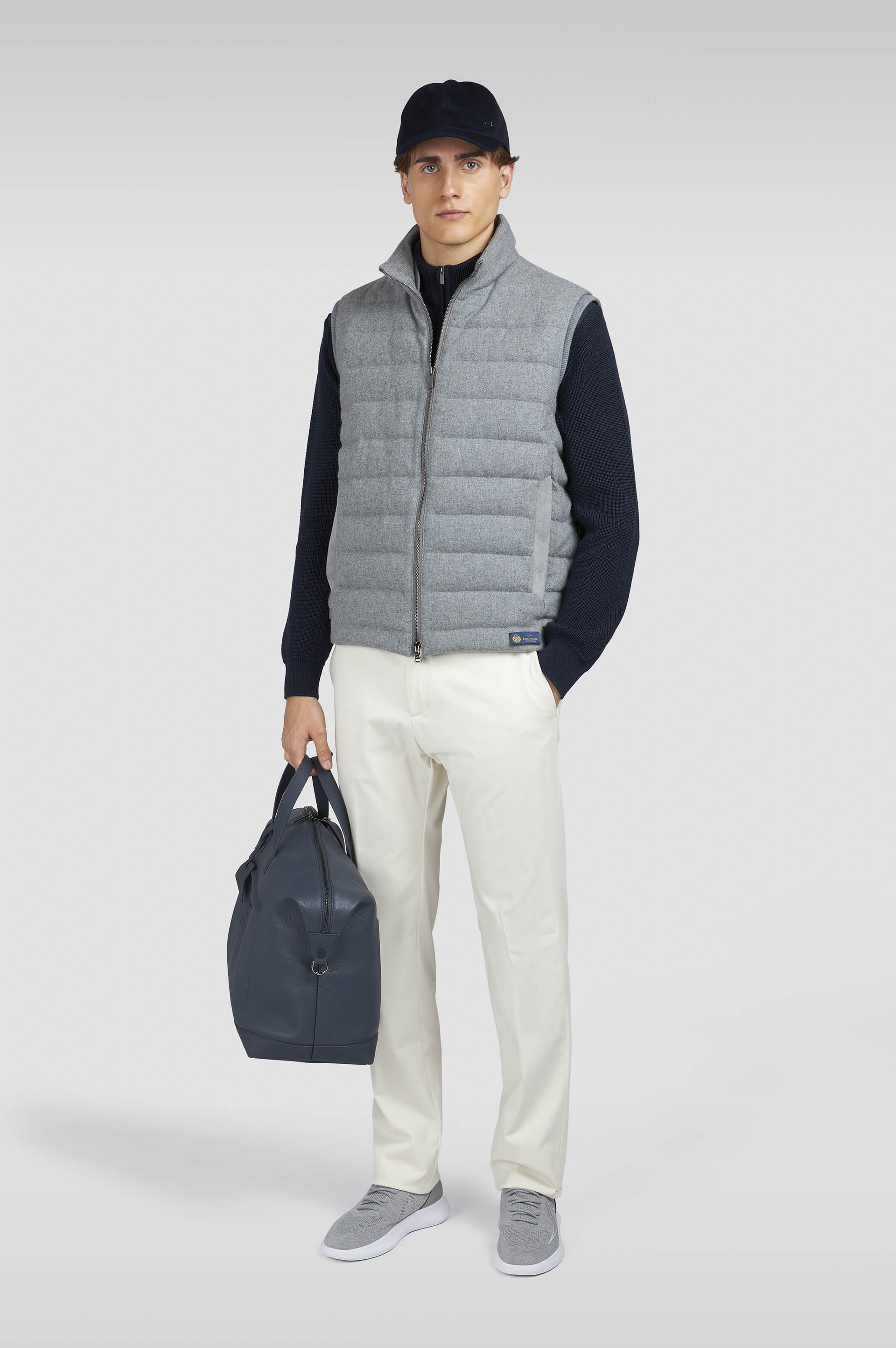 Padded gilet in wool and cashmere image number 2 Padded gilet in wool and cashmere image number 2