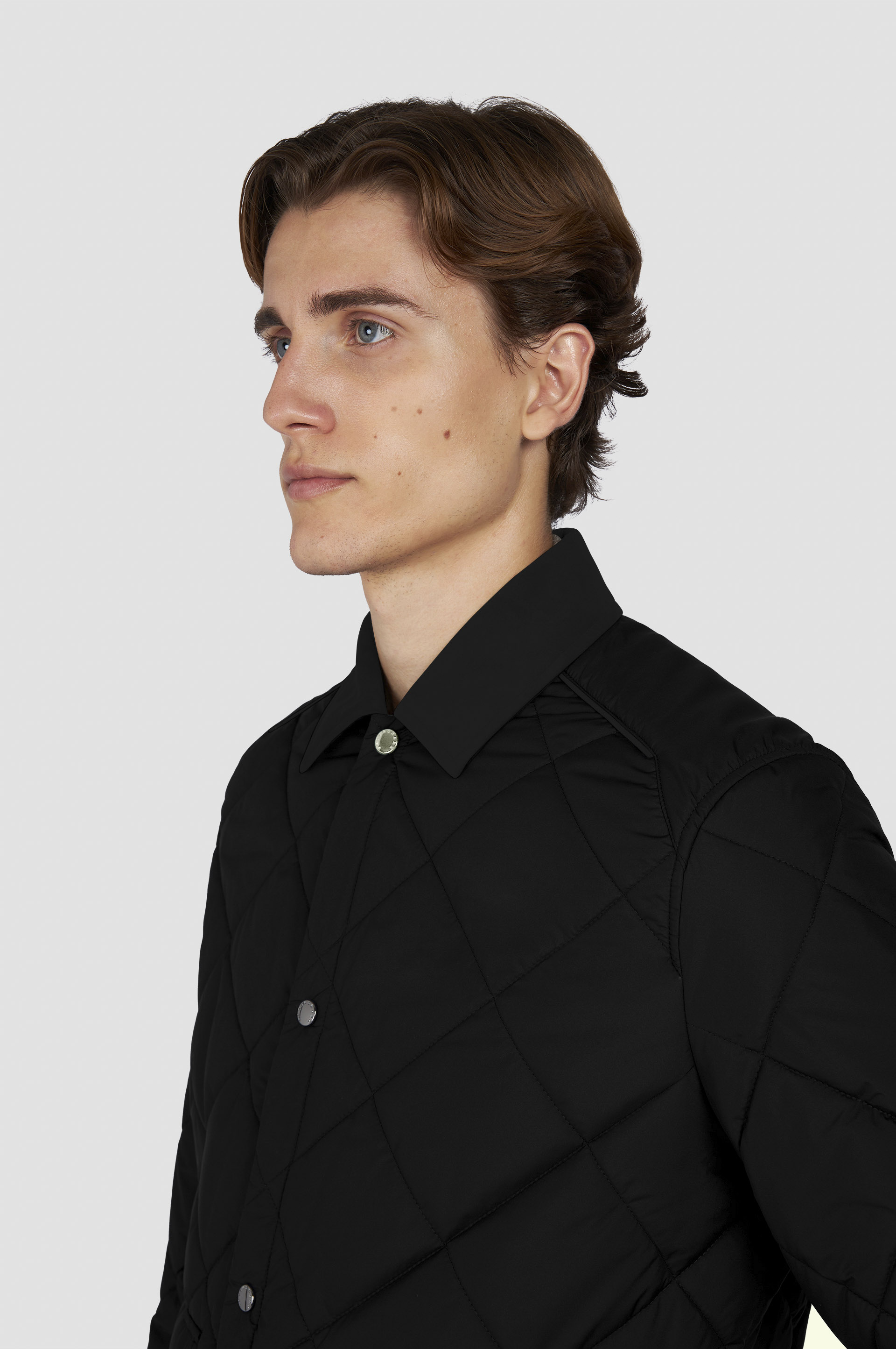 Chaqueta acolchada en tejido técnico con detalles en Alcantara® image number 4