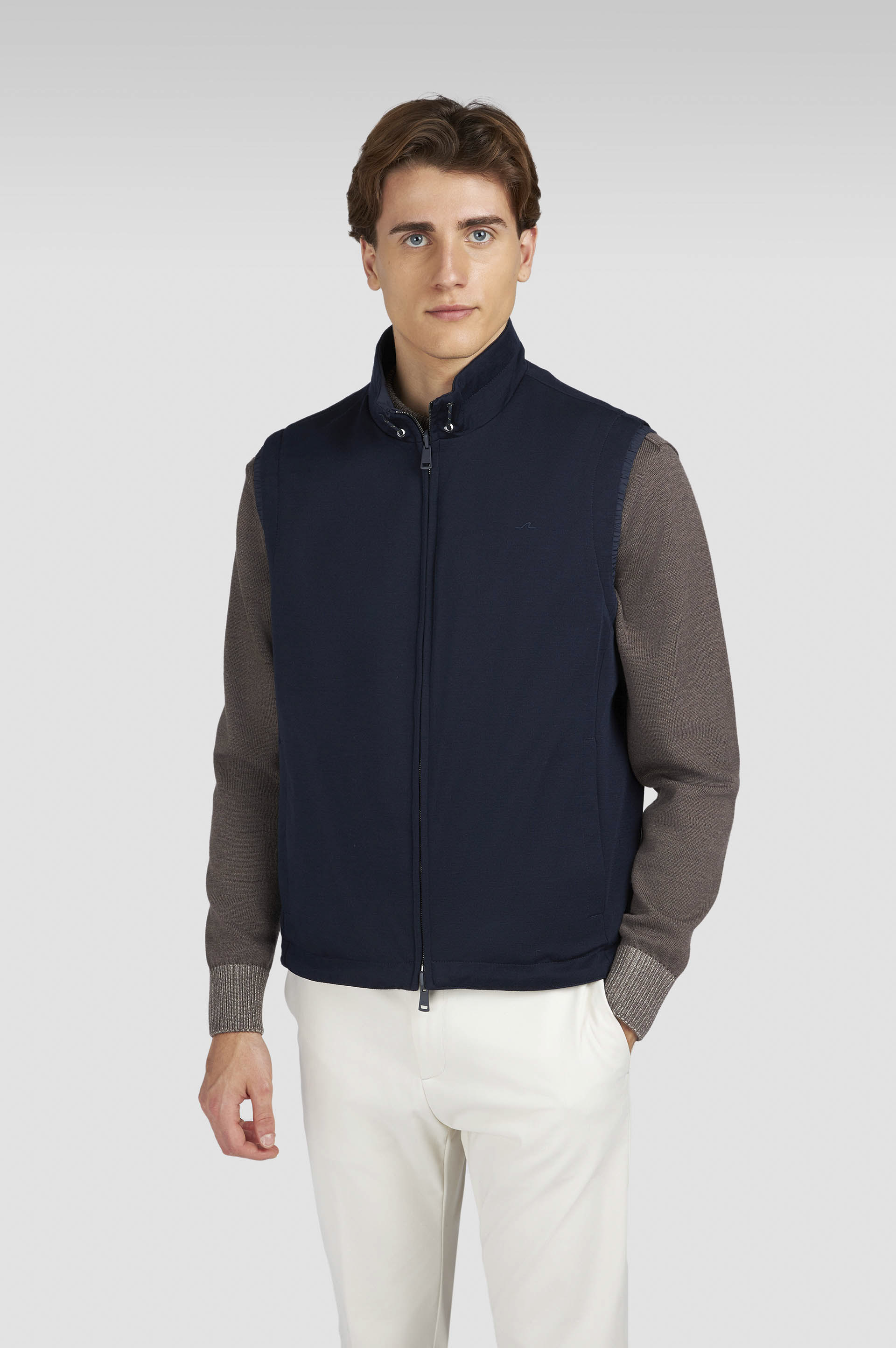 Gilet réversible en laine, soie et microfibre image number 7