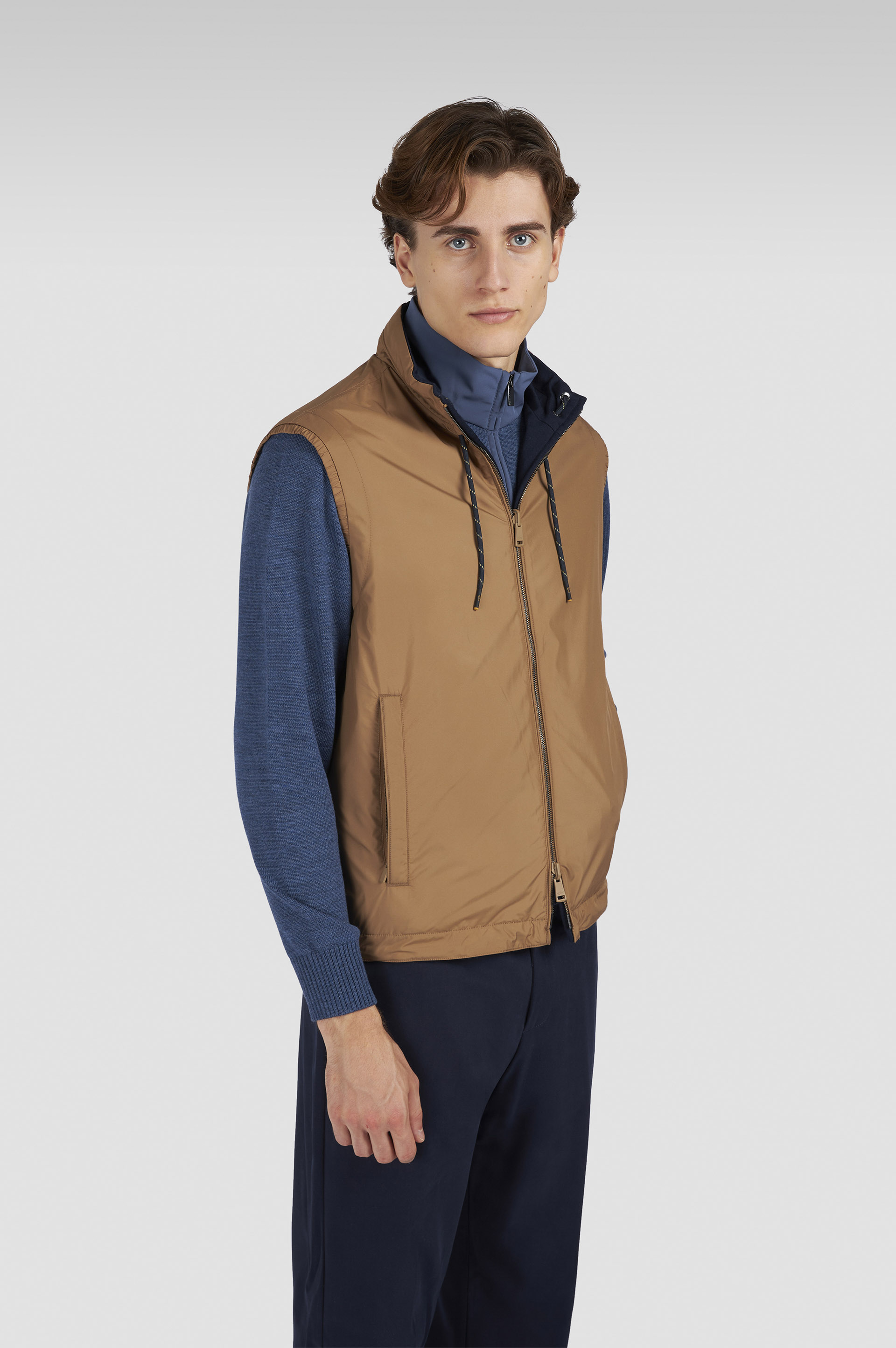 Reversible gilet in wool, silk, and microfiber image number 0 Reversible gilet in wool, silk, and microfiber image number 0