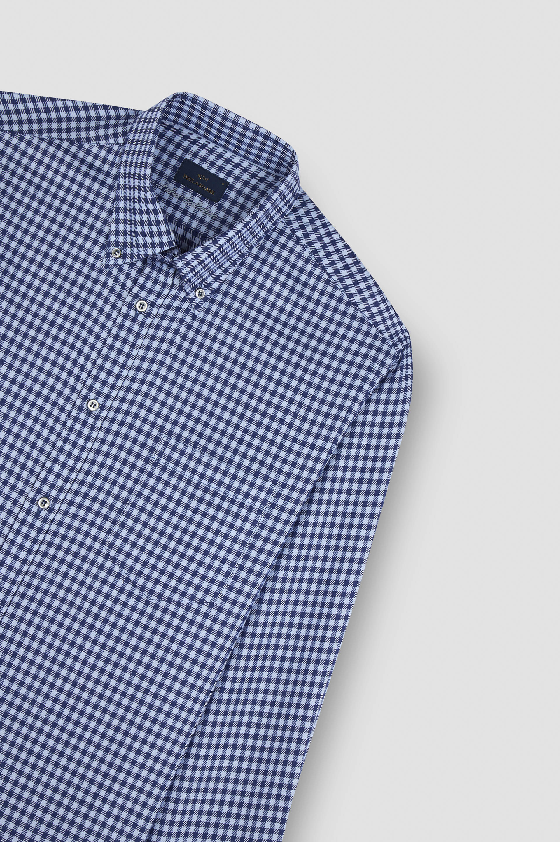 Camisa de algodón con estampado a cuadros image number 5 Camisa de algodón con estampado a cuadros image number 5