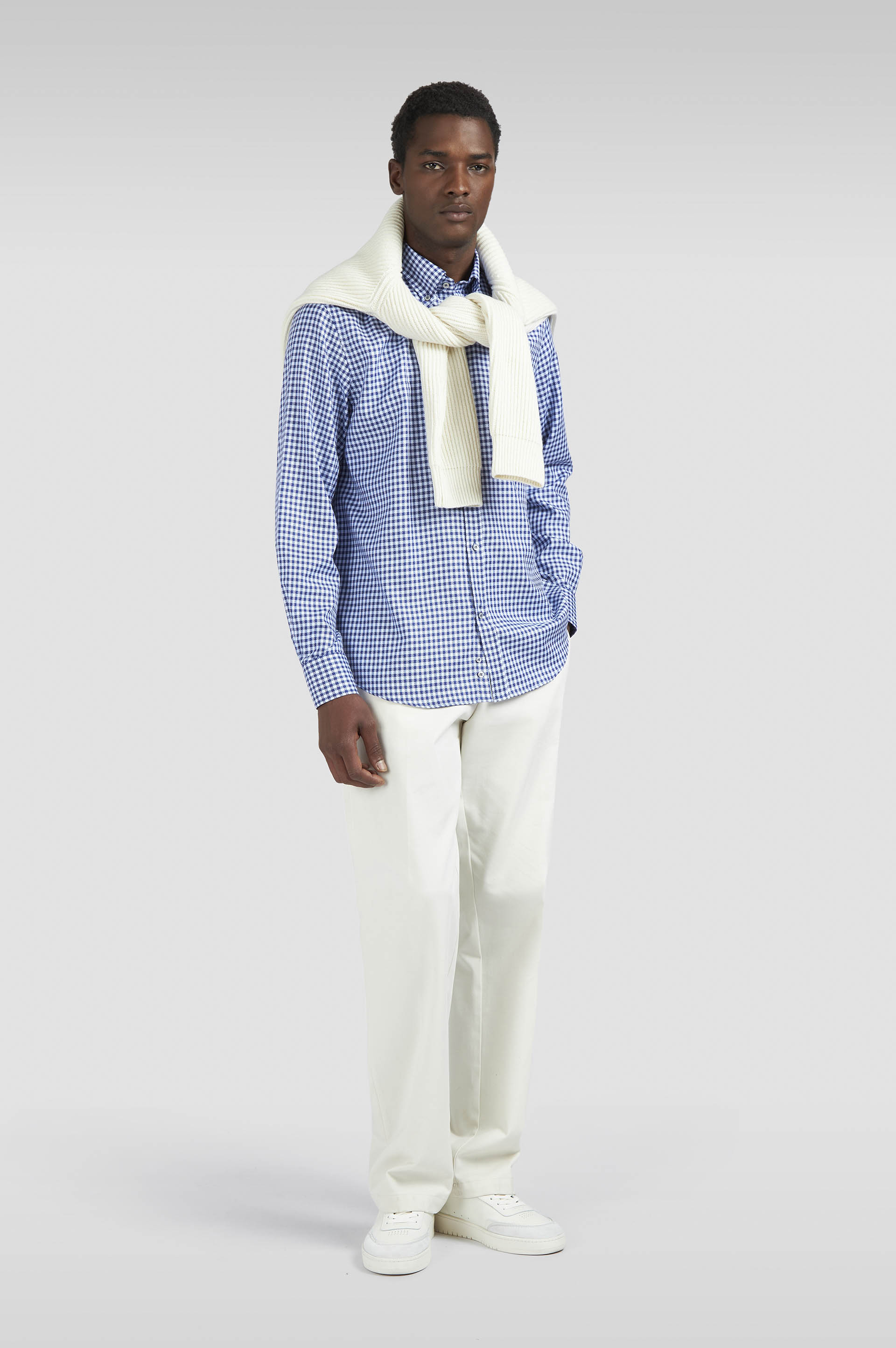 Camisa de algodón con estampado a cuadros image number 2 Camisa de algodón con estampado a cuadros image number 2
