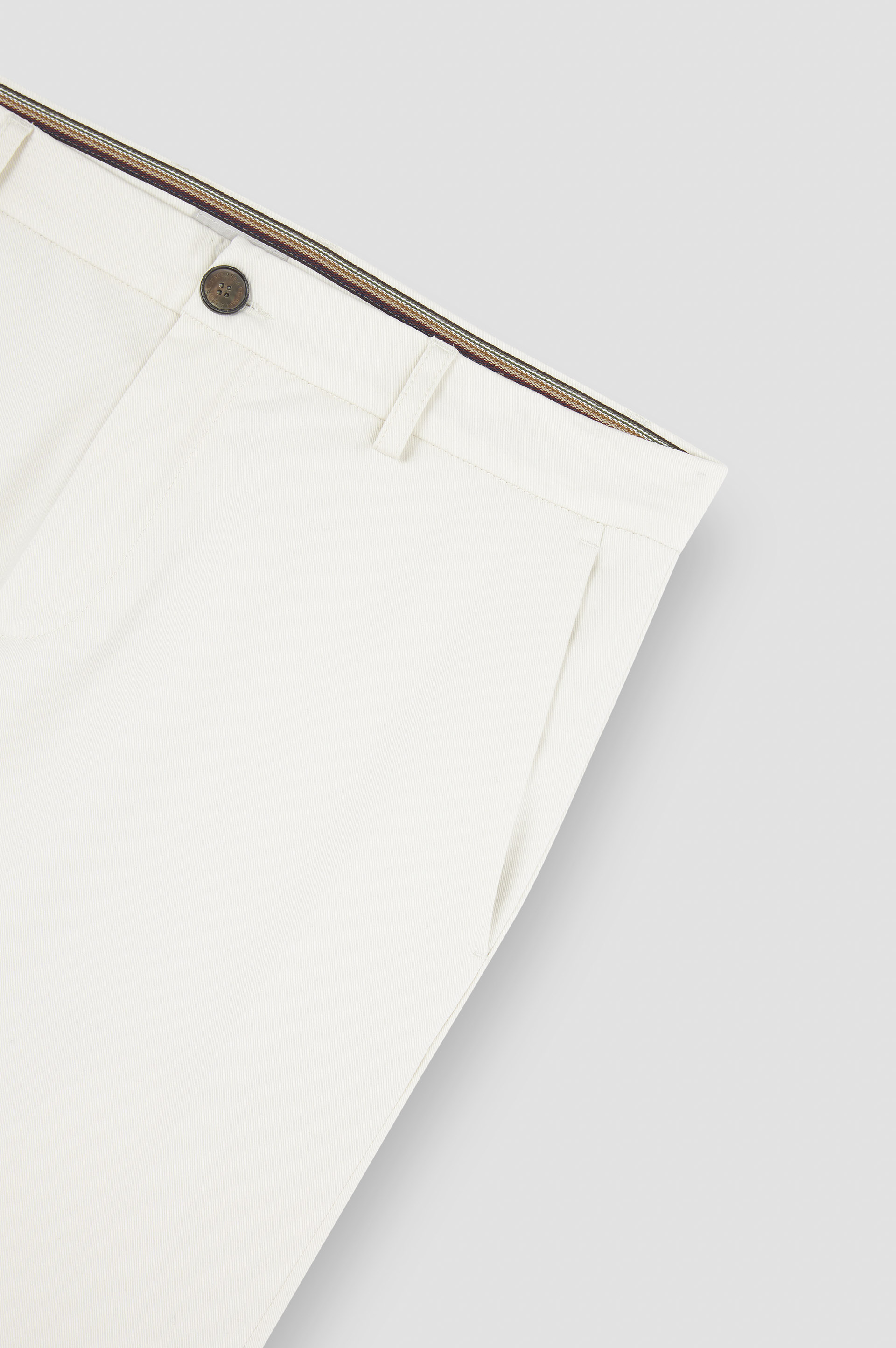 Pantalon chino X-Soft en coton image number 5 Pantalon chino X-Soft en coton image number 5