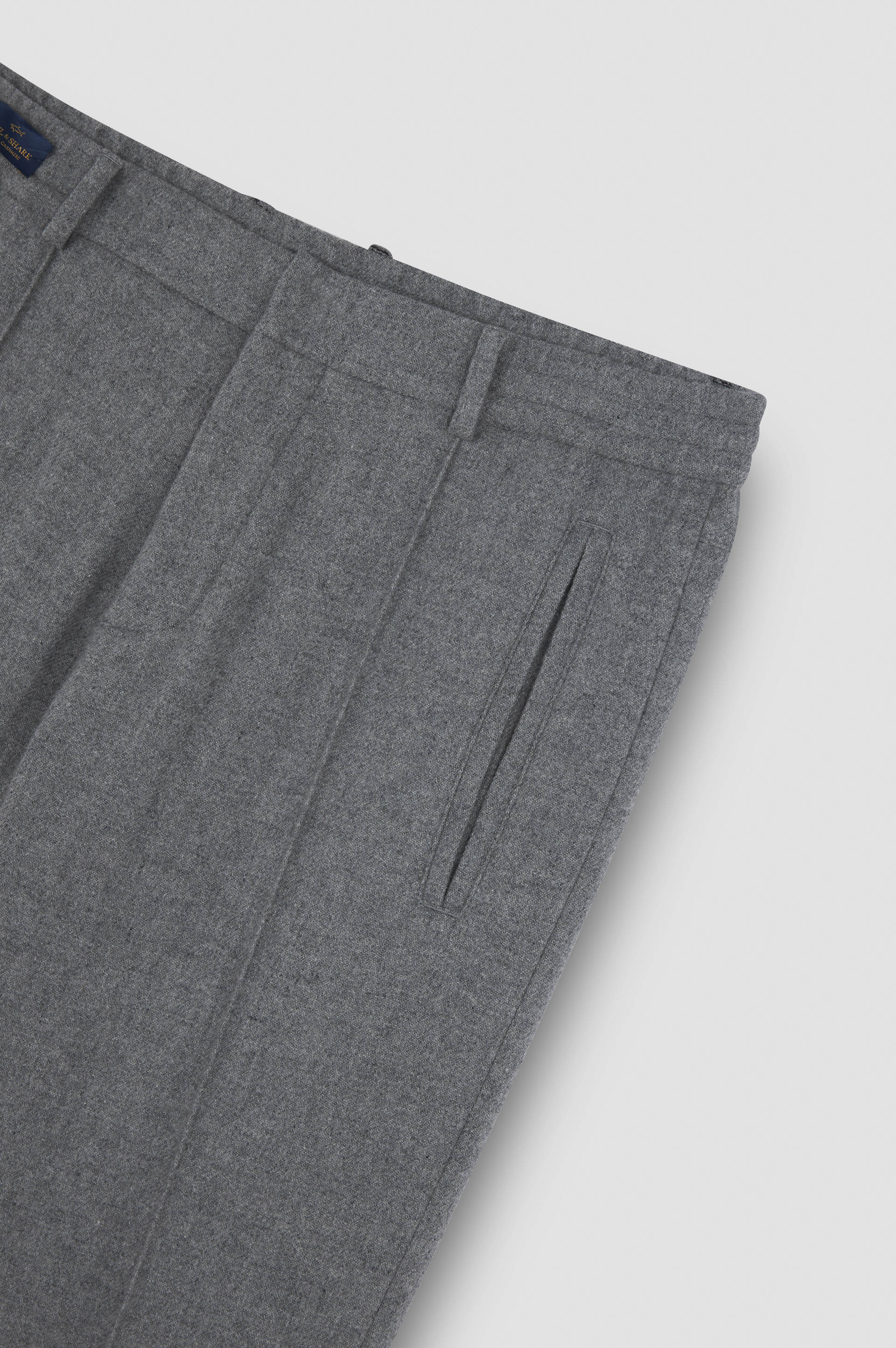 Pantalon chino en laine et cachemire avec cordon image number 5 Pantalon chino en laine et cachemire avec cordon image number 5