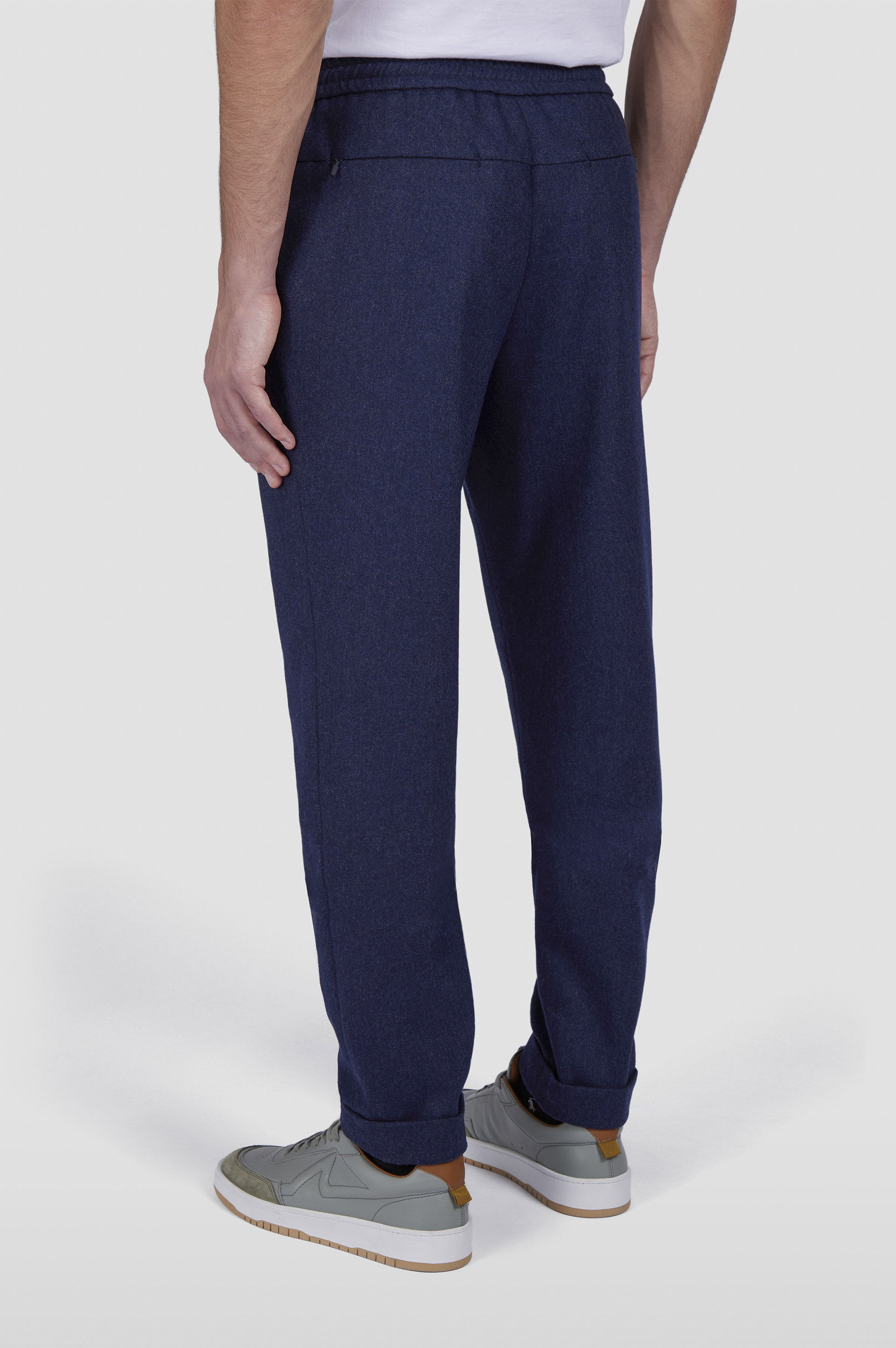 Wool blend trousers with pleats image number 3