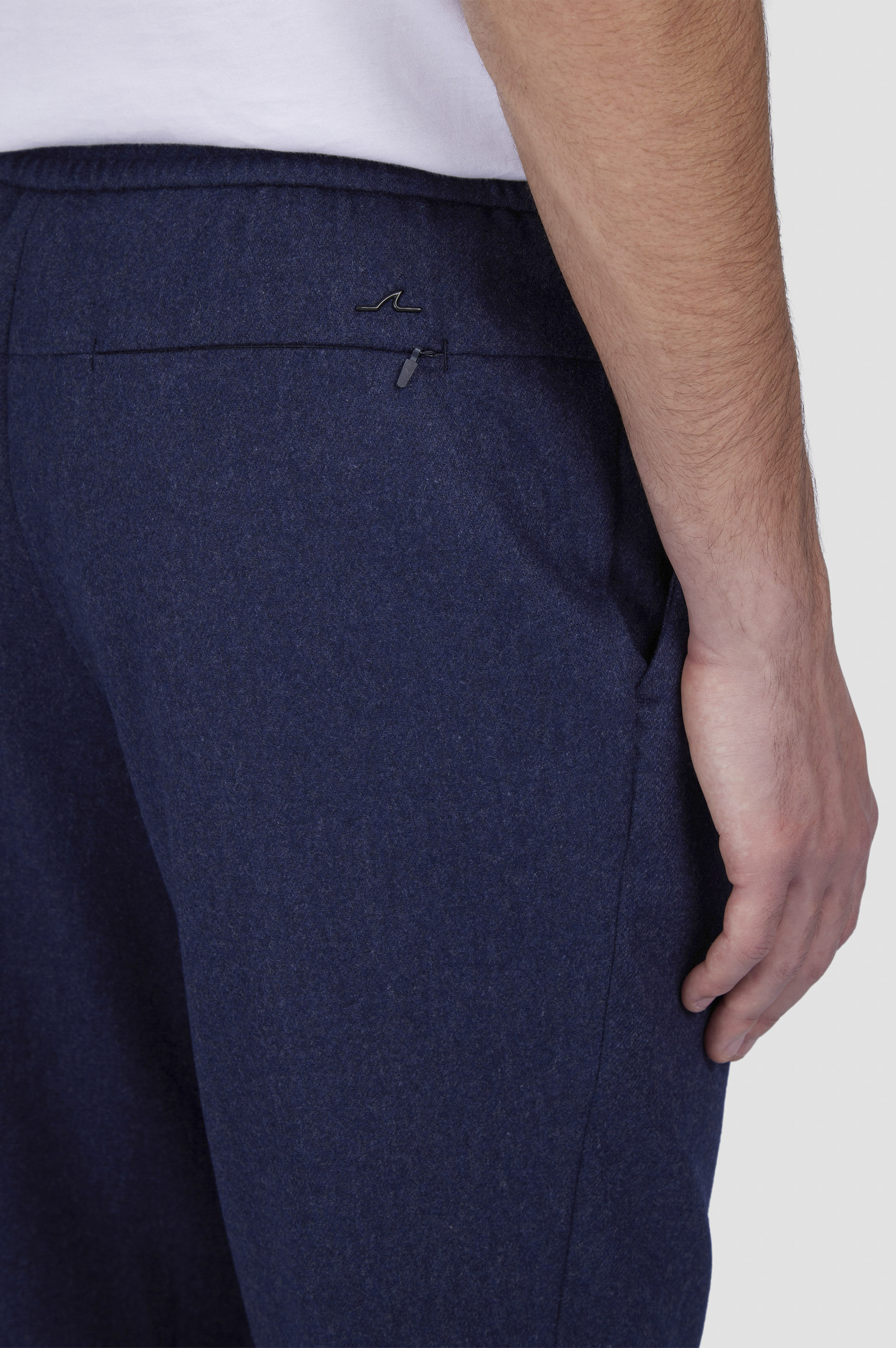 Wool blend trousers with pleats image number 4