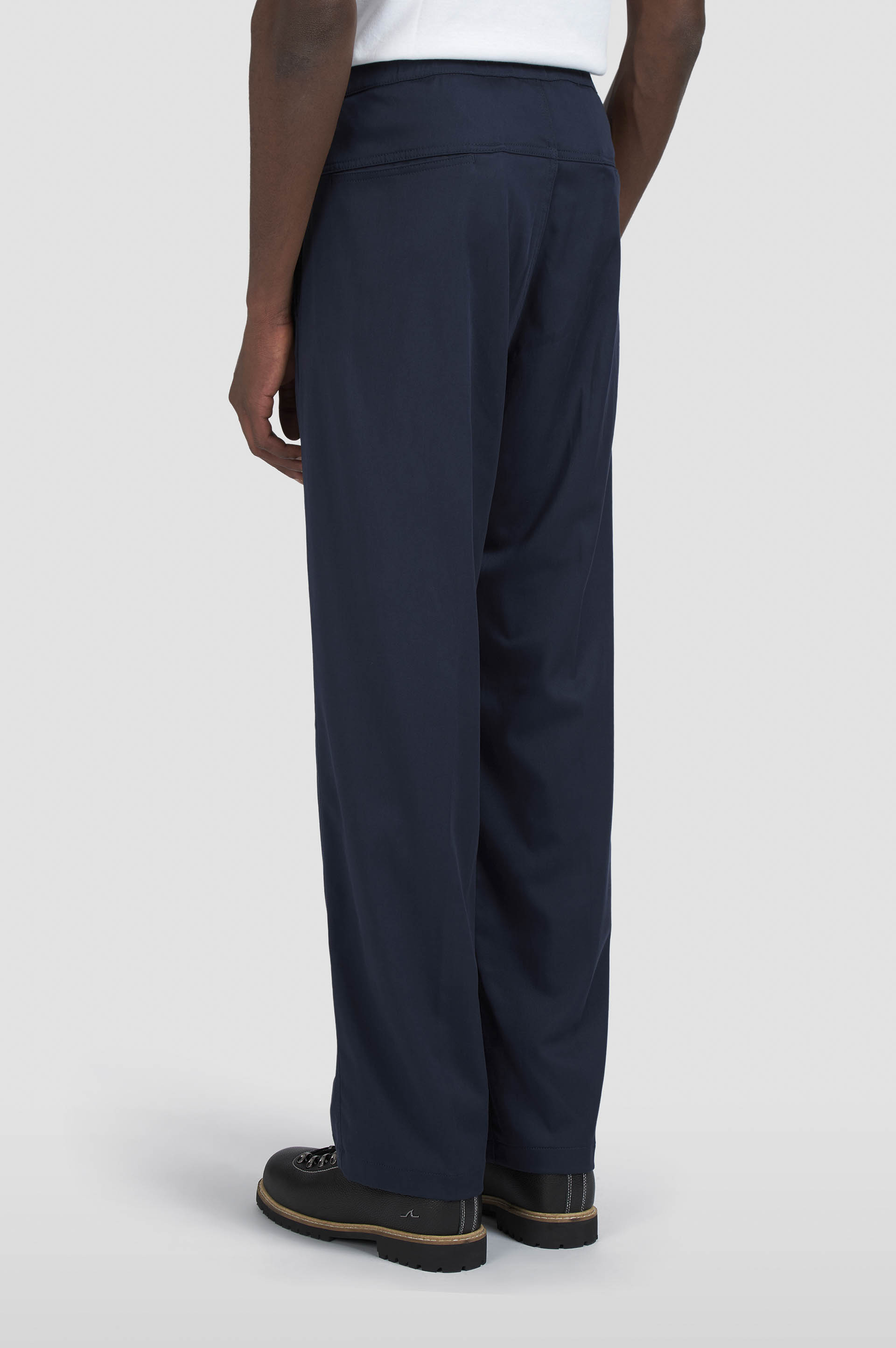 Xsoft stretch cotton and tencel trousers with two pince image number 3