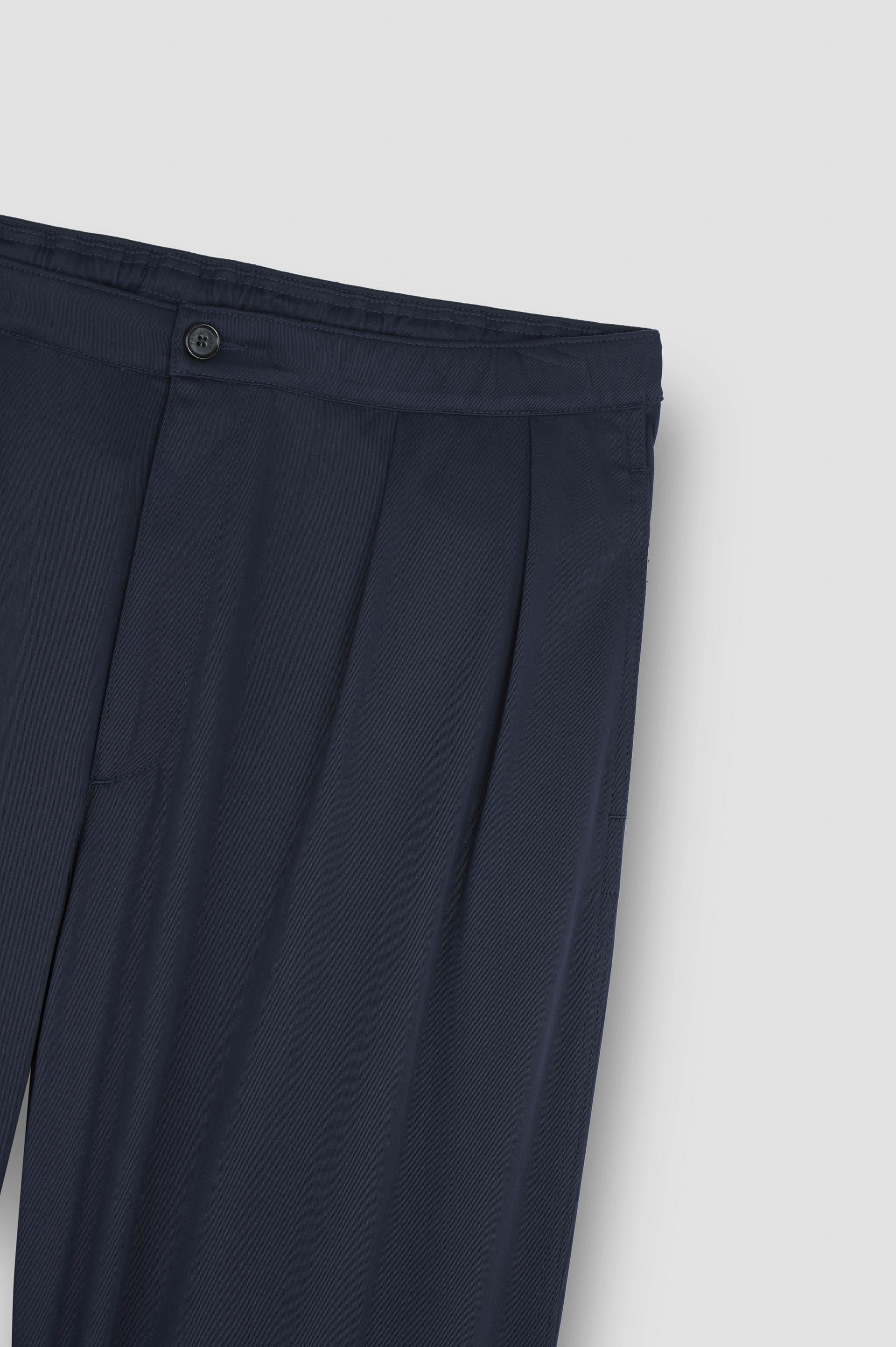 Xsoft stretch cotton and tencel trousers with two pince image number 5