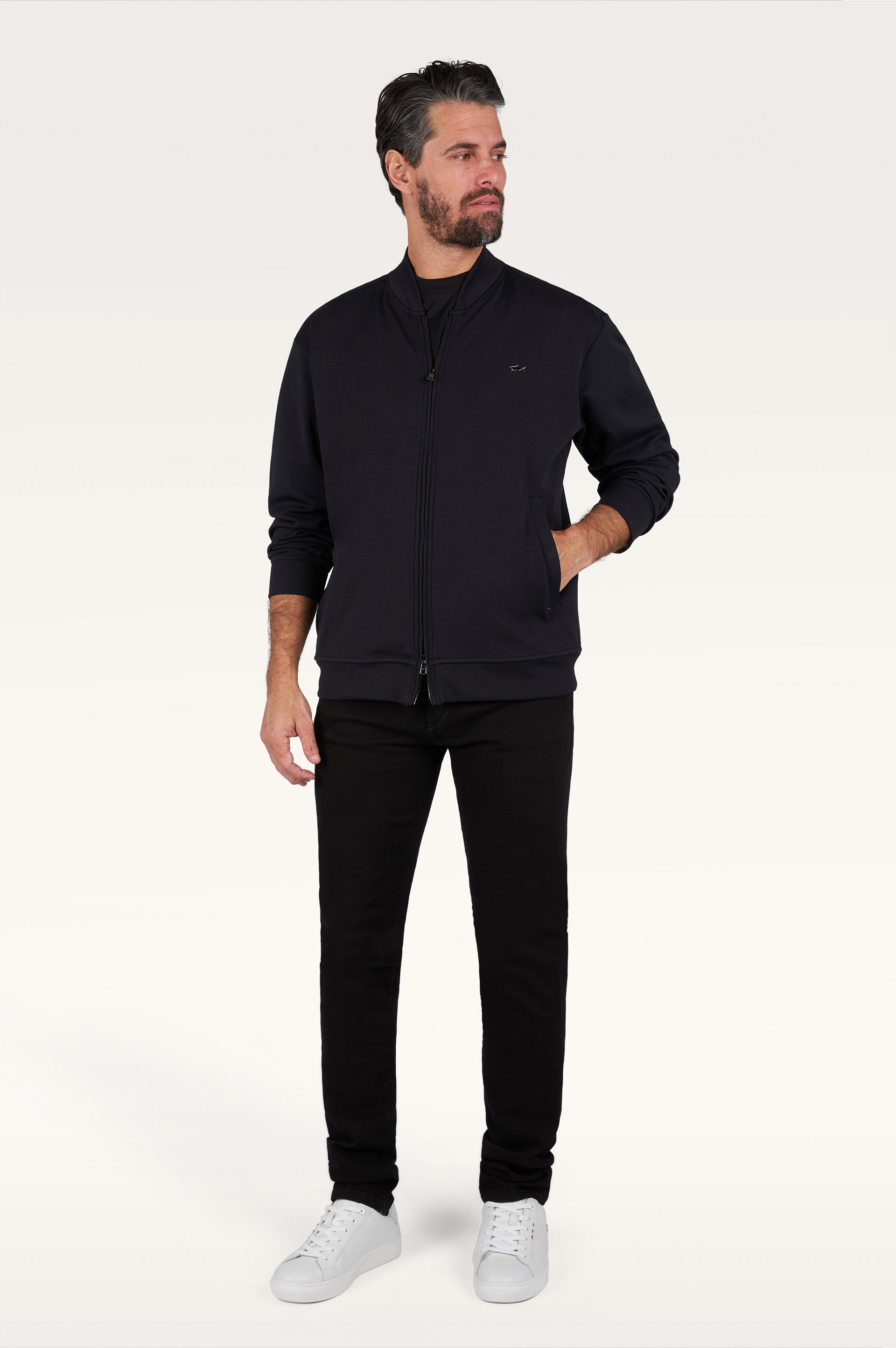 Stretch denim jeans in organic cotton image number 2