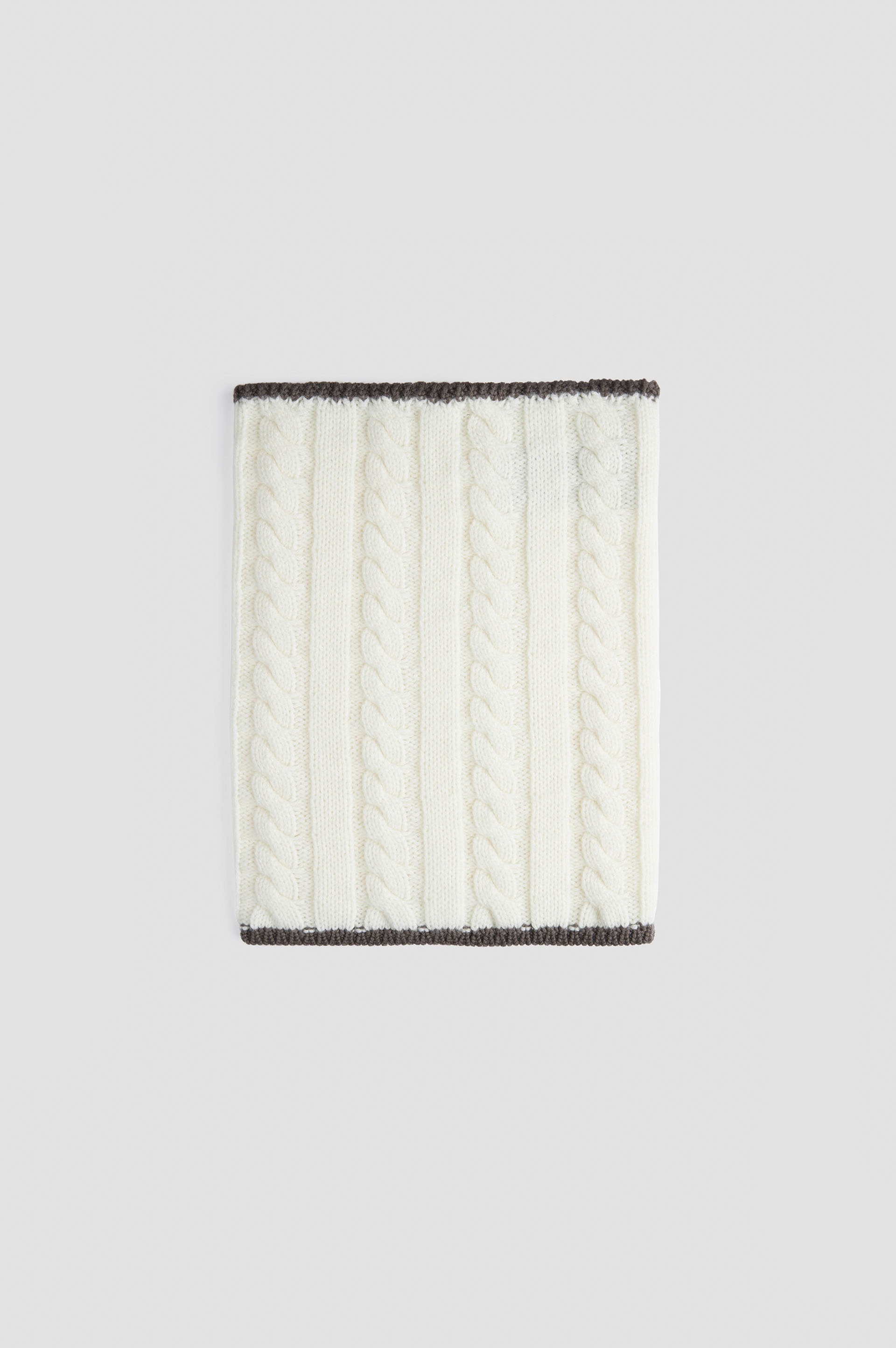 Wool and cashmere scarf image number 2 Wool and cashmere scarf image number 2