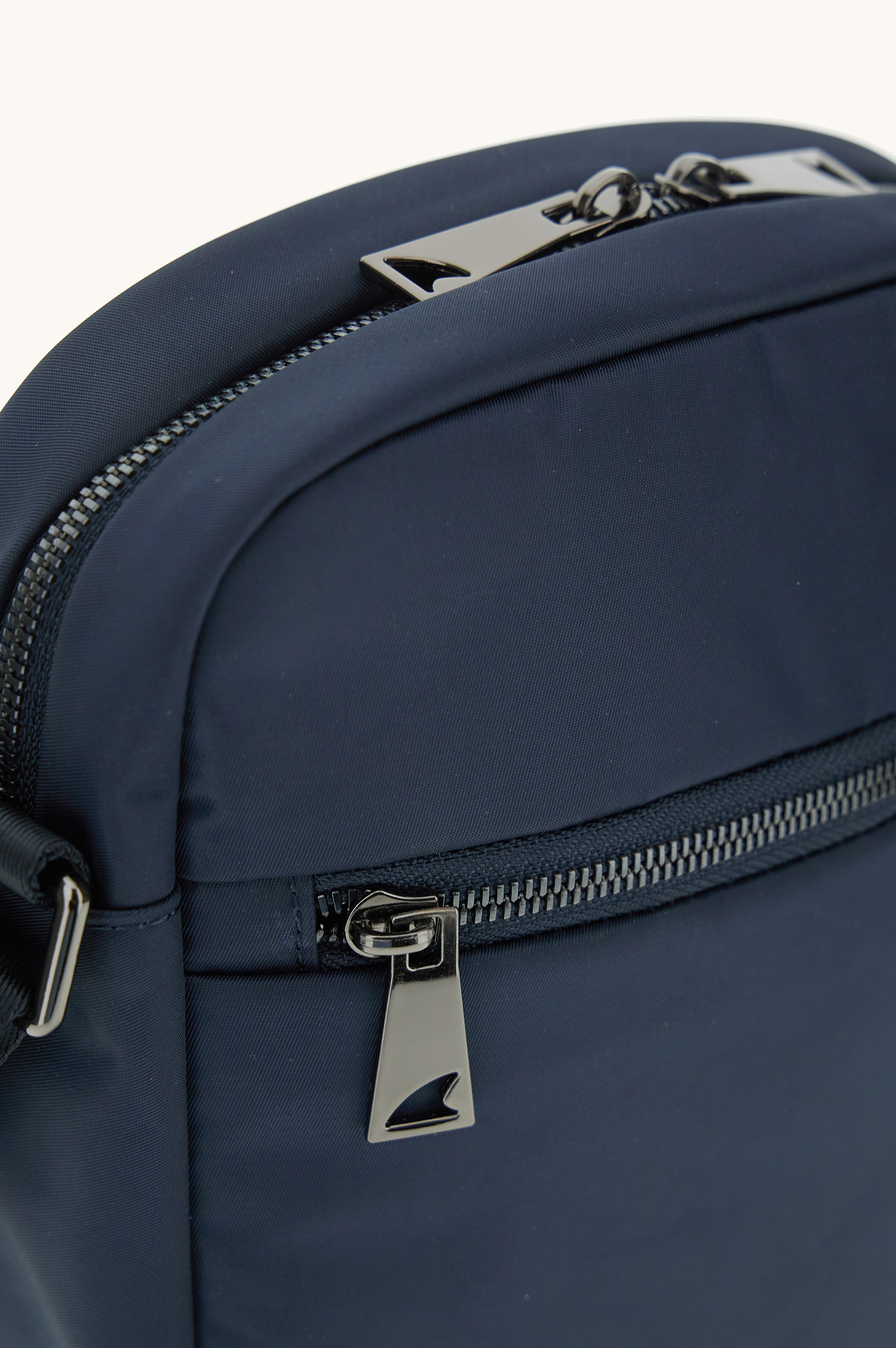 Leather-Trimmed nylon messenger bag image number 4