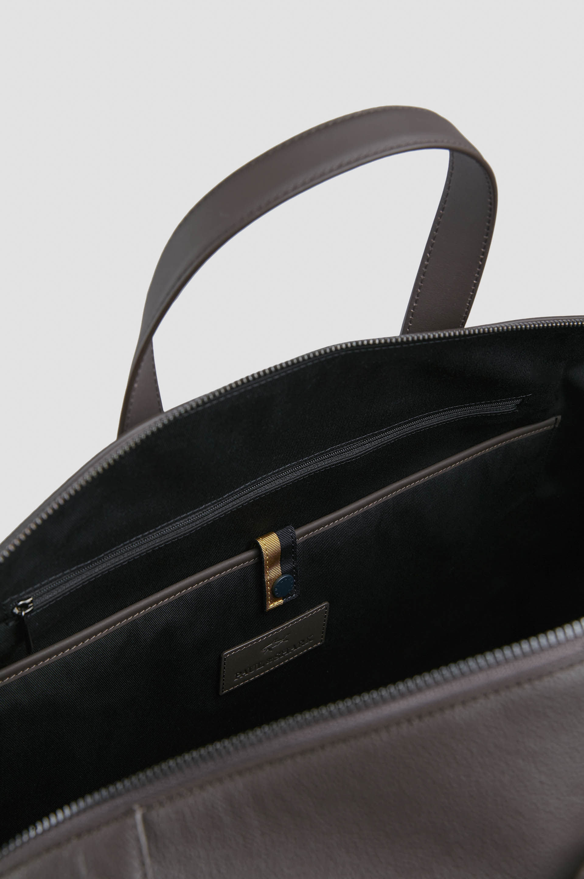 Rei setasche aus geprägtem Leder image number 3 Rei setasche aus geprägtem Leder image number 3