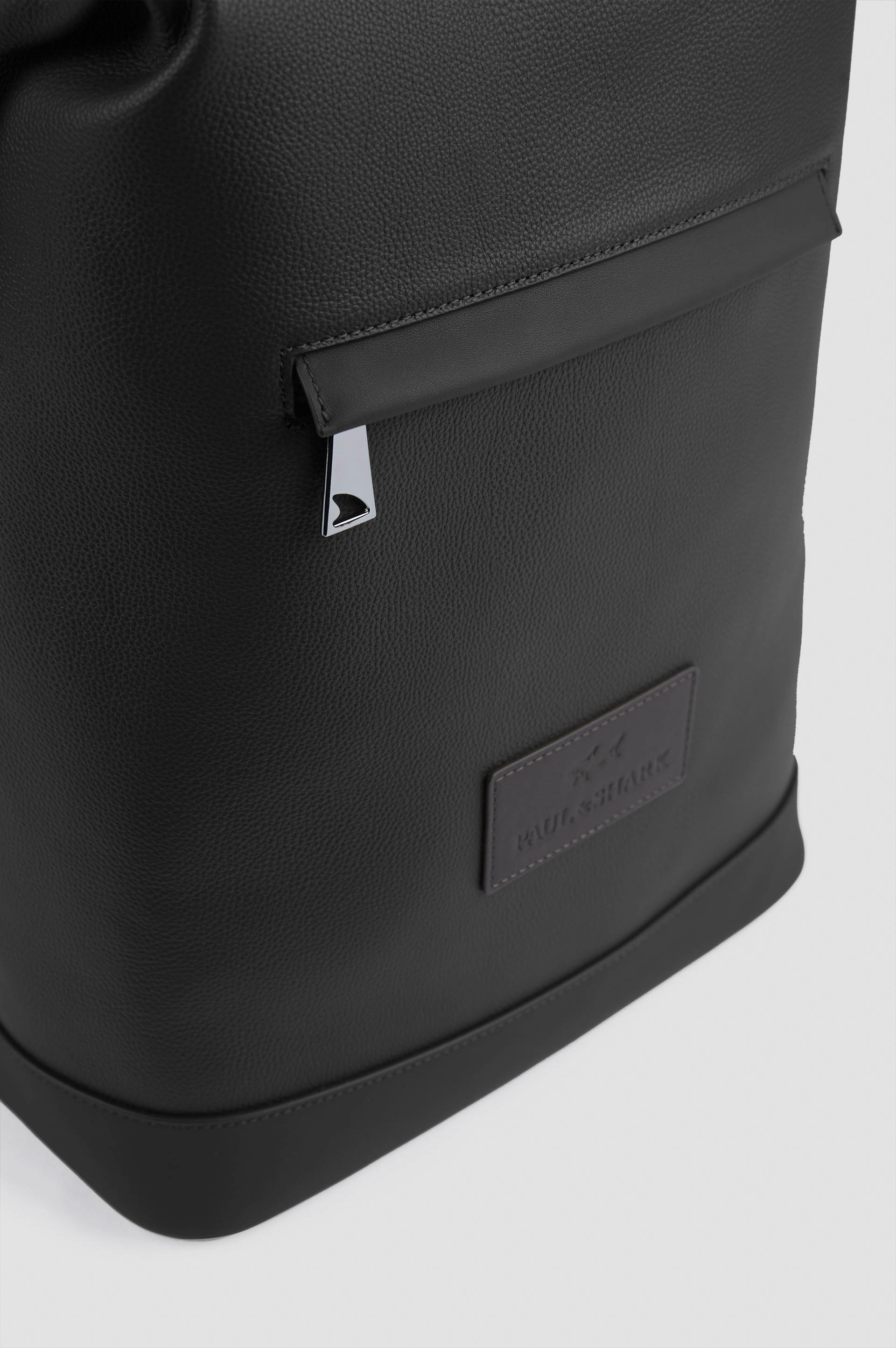Rucksack aus geprägtem Leder image number 4 Rucksack aus geprägtem Leder image number 4
