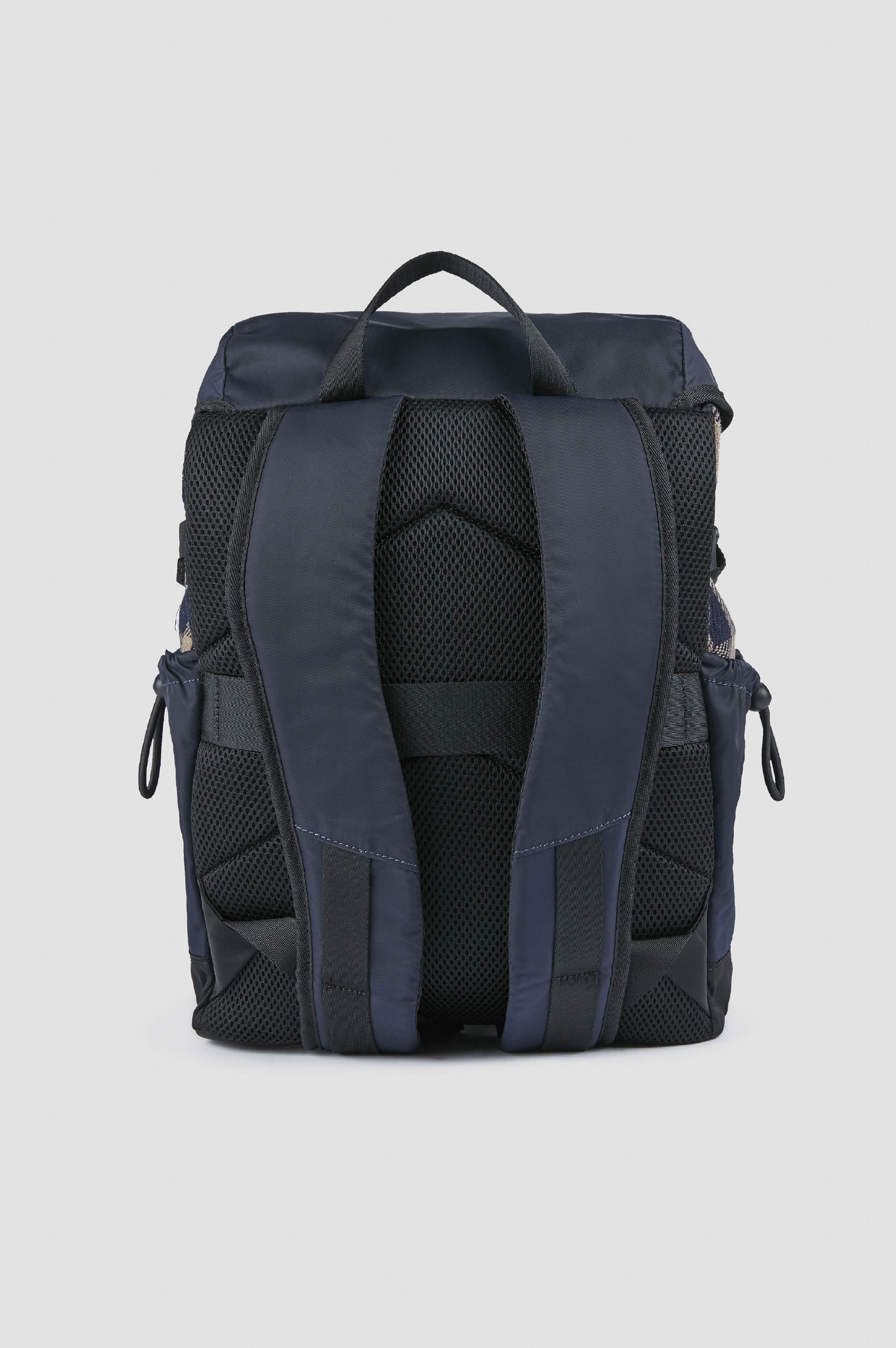 Rucksack aus Typhoon® und Tartan-Wolle image number 1 Rucksack aus Typhoon® und Tartan-Wolle image number 1