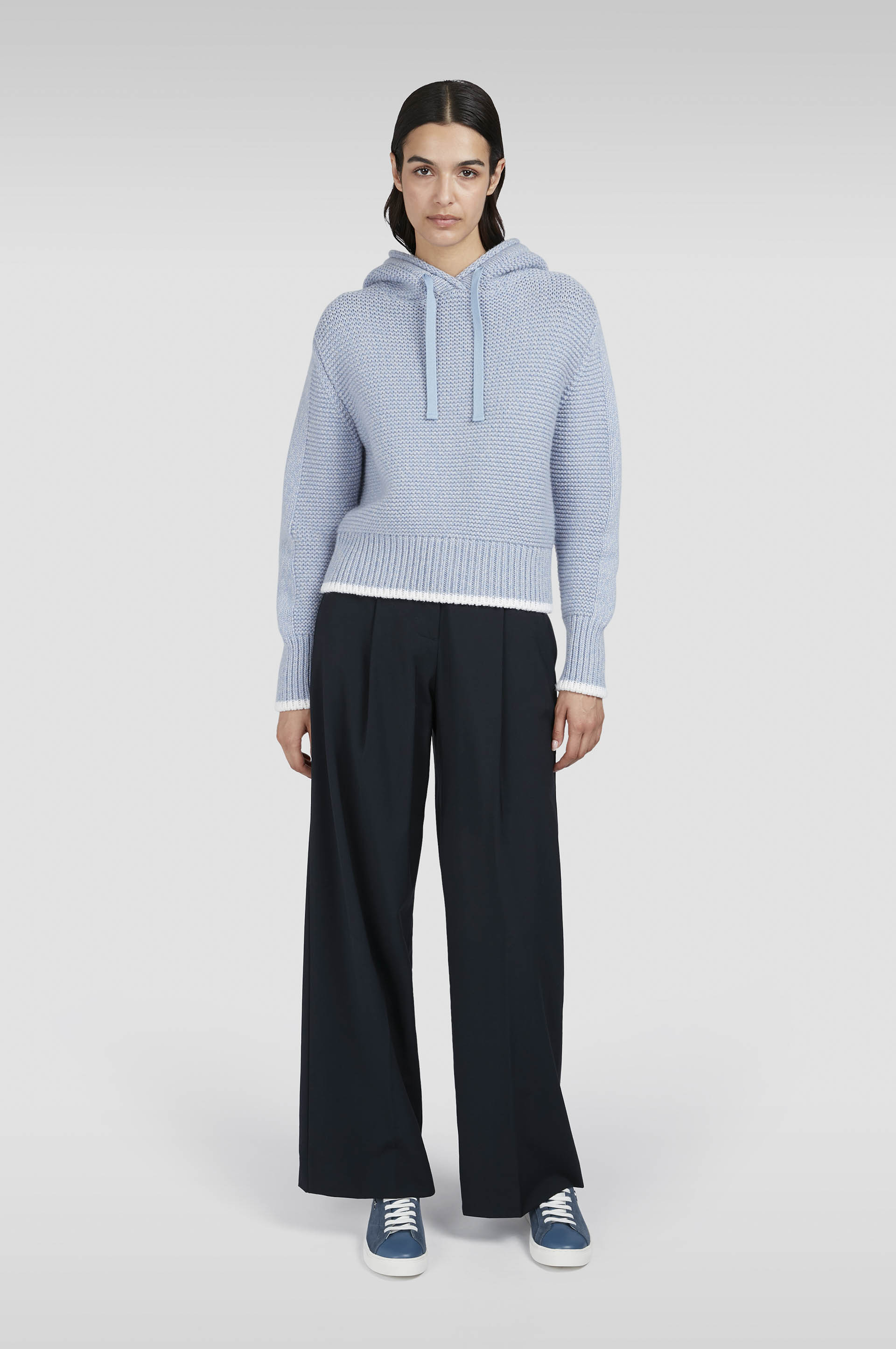 Sweatshirt en laine et cachemire image number 2 Sweatshirt en laine et cachemire image number 2