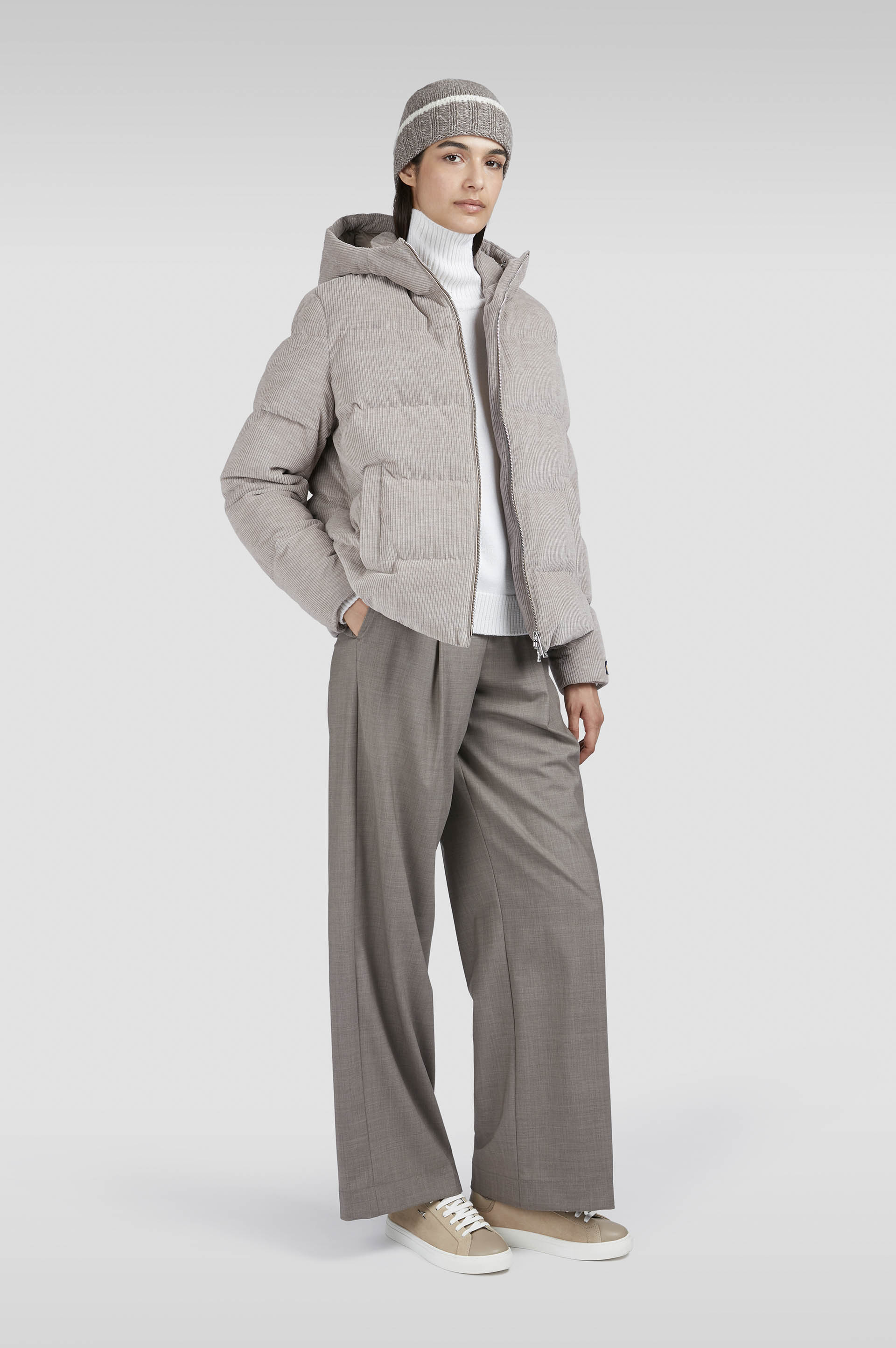 Cashmere und Baumwoll-Samtjacke image number 2 Cashmere und Baumwoll-Samtjacke image number 2