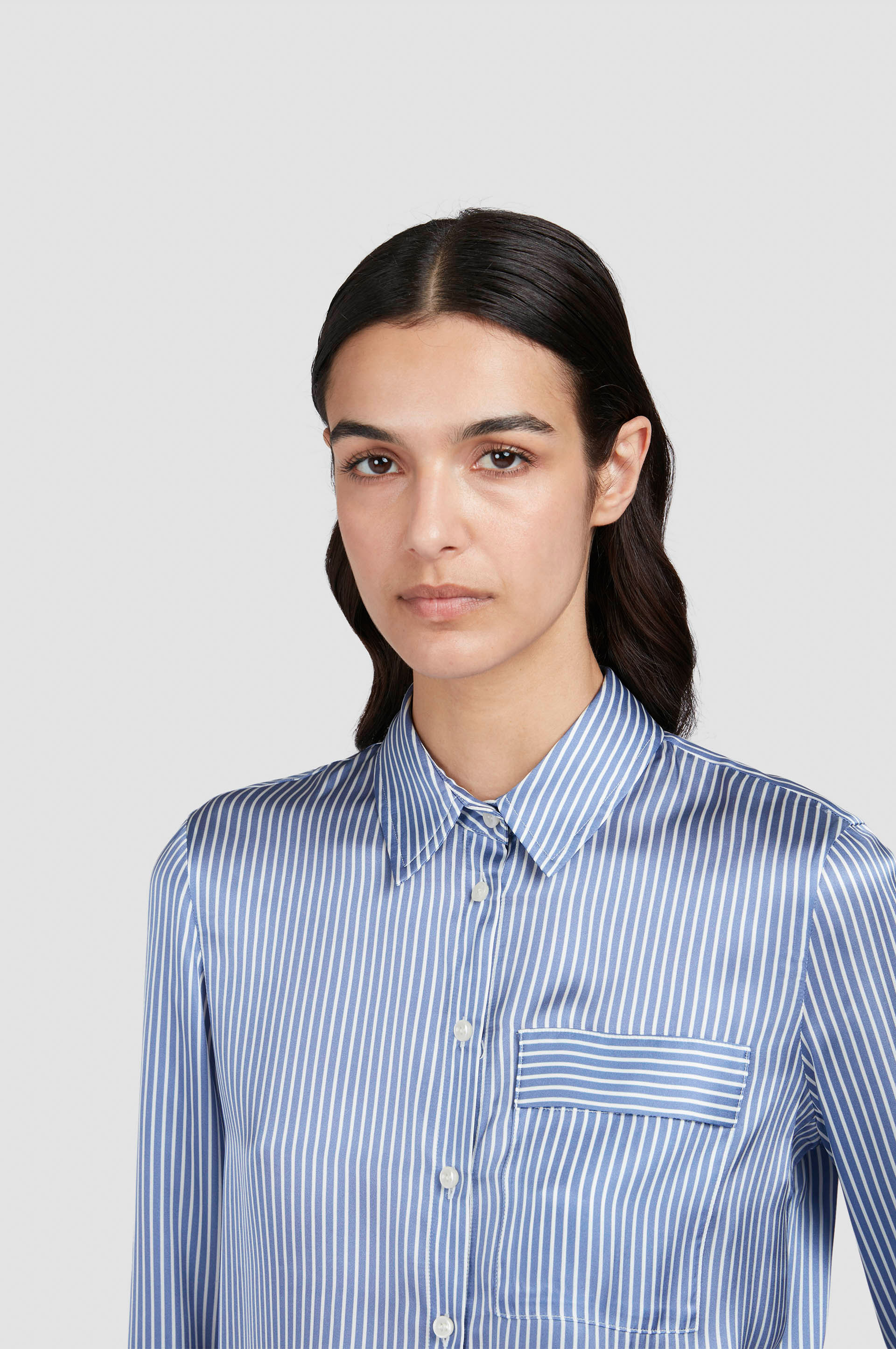 Silk shirt image number 4 Silk shirt image number 4