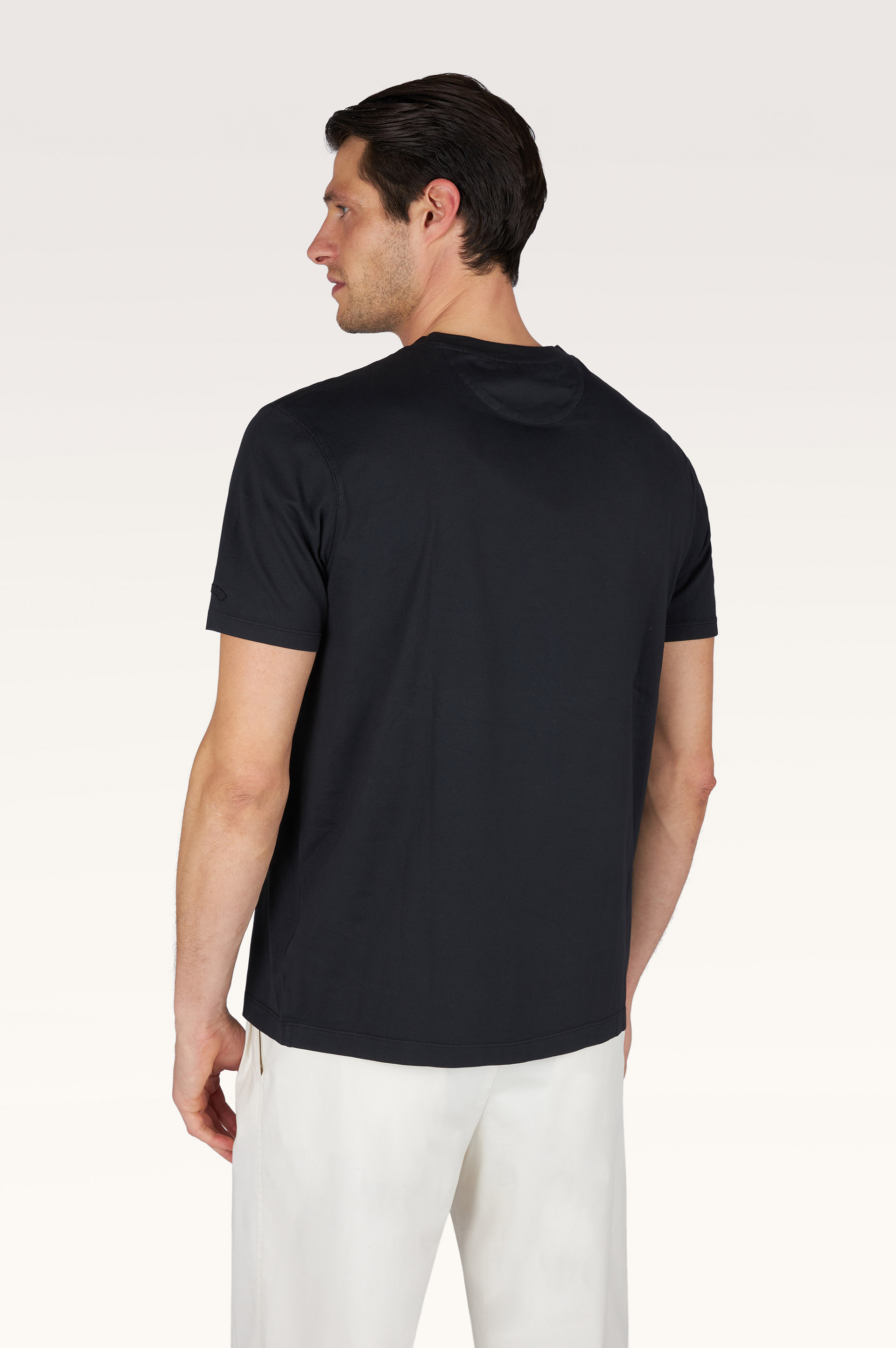 T-shirt en Light Jersey de coton teint en pi&egrave;ce image number 2