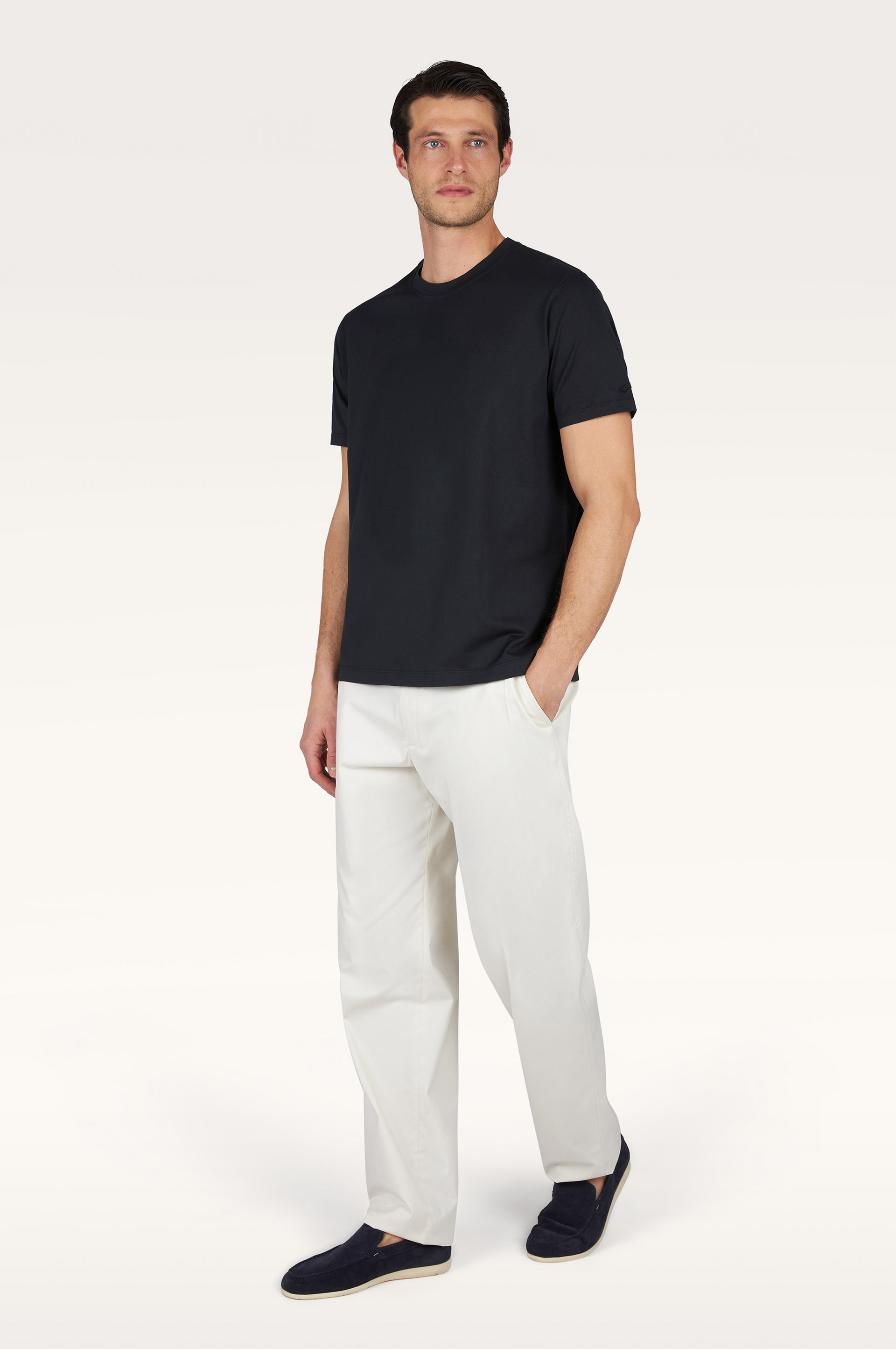 T-shirt en Light Jersey de coton teint en pi&egrave;ce image number 1