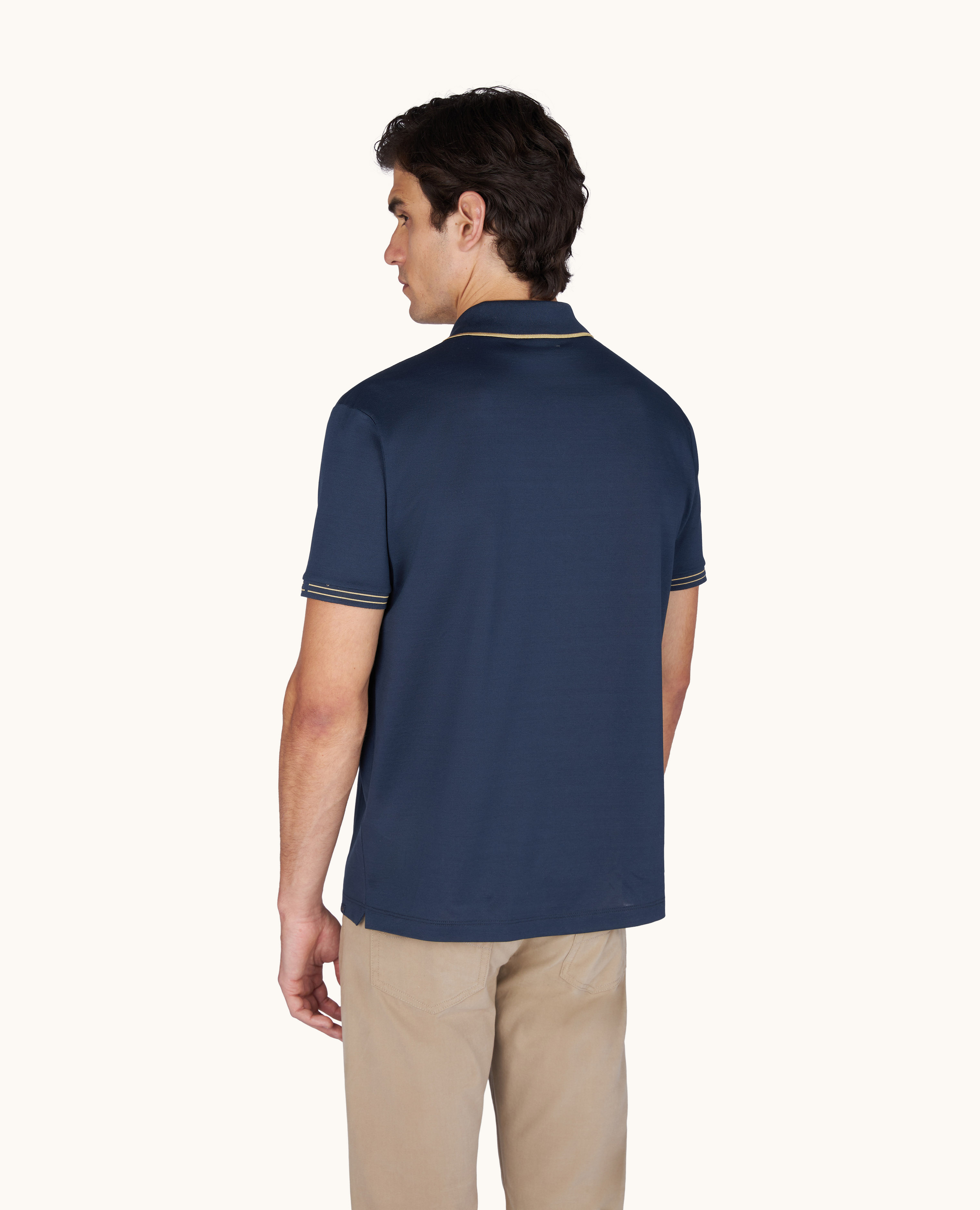 Polo in Fine Piqu&eacute; cotton with contrast trims image number 3