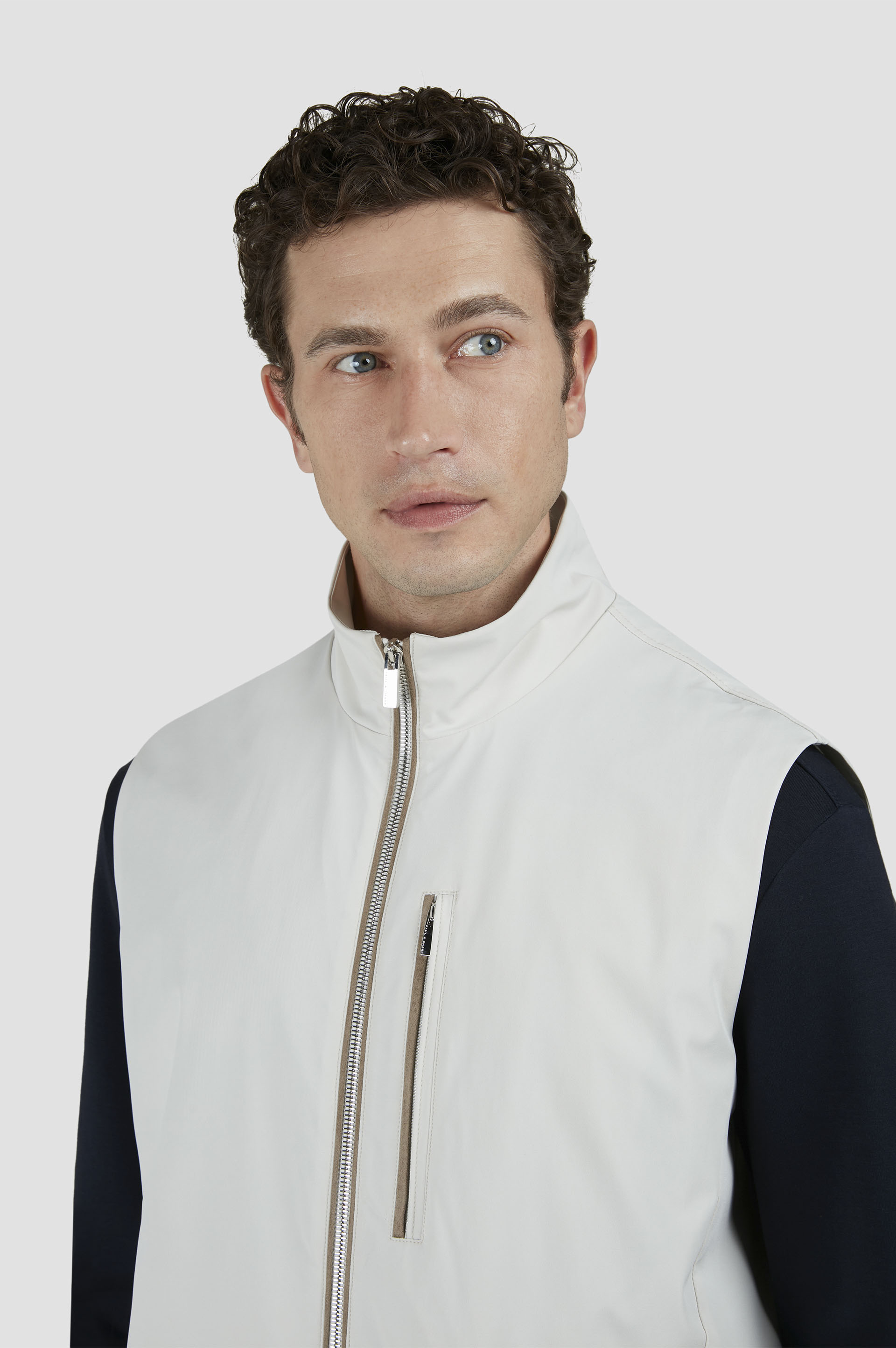 Typhoon® Re-4x4 Stretch vest with Alcantara® details image number 4