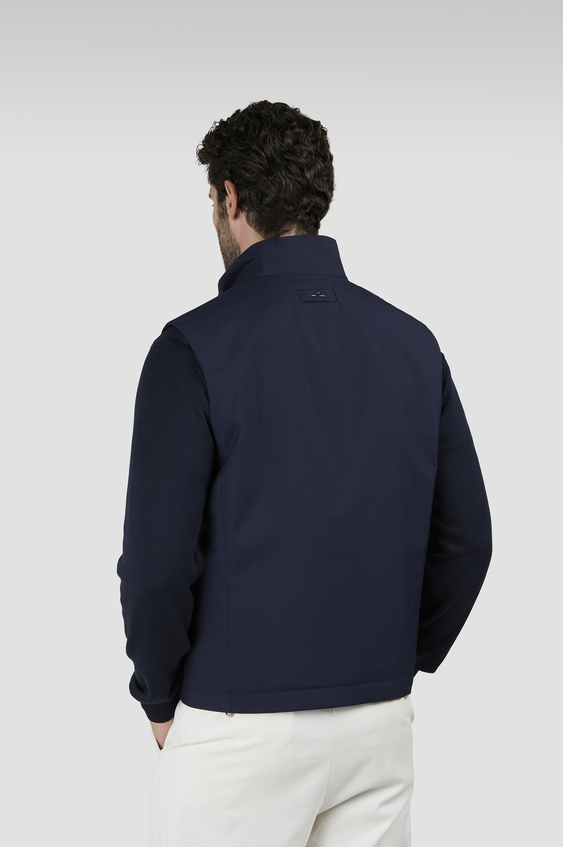 Wool and silk Vest image number 3