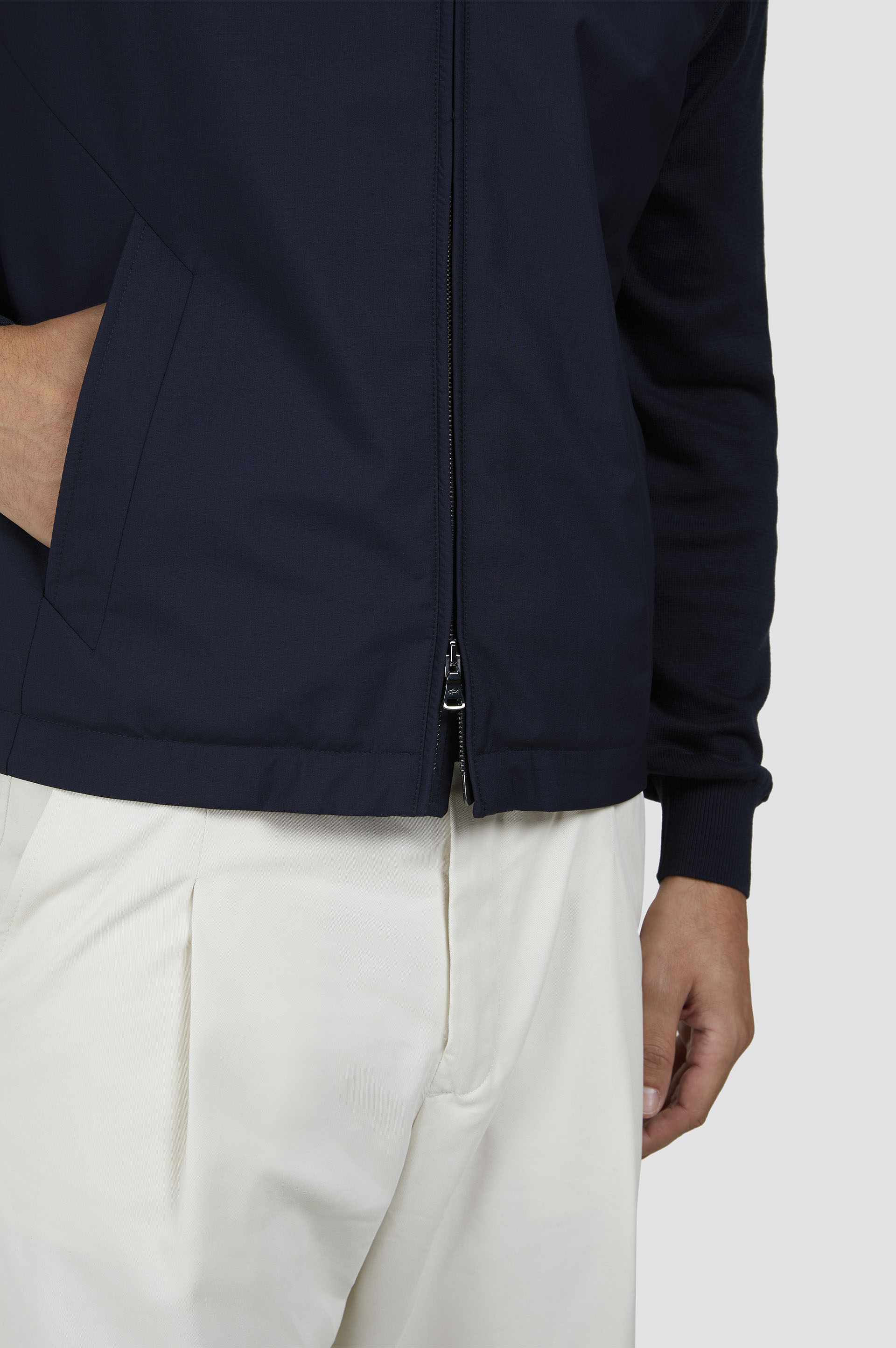 Wool and silk Vest image number 5