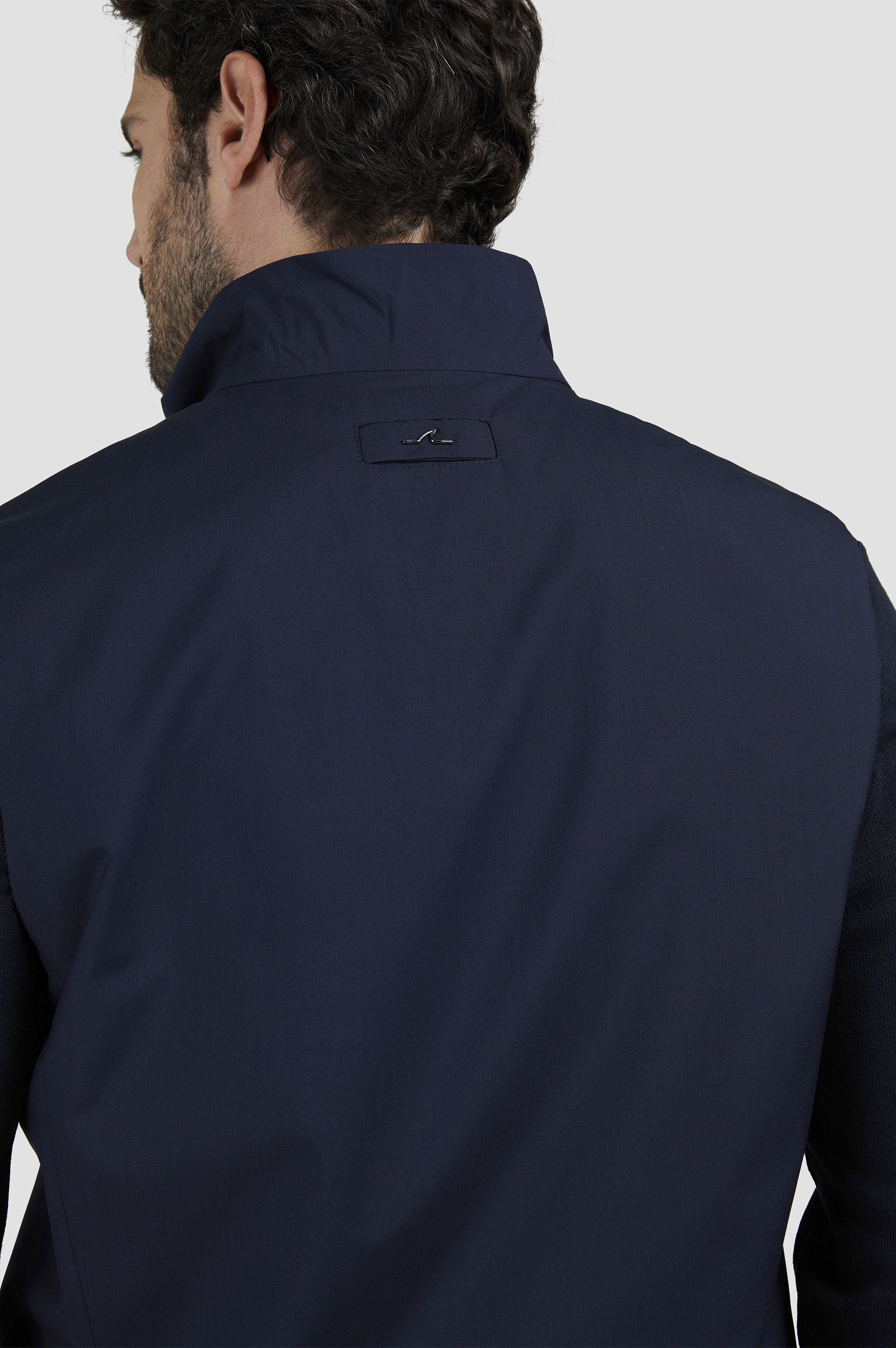 Wool and silk Vest image number 6